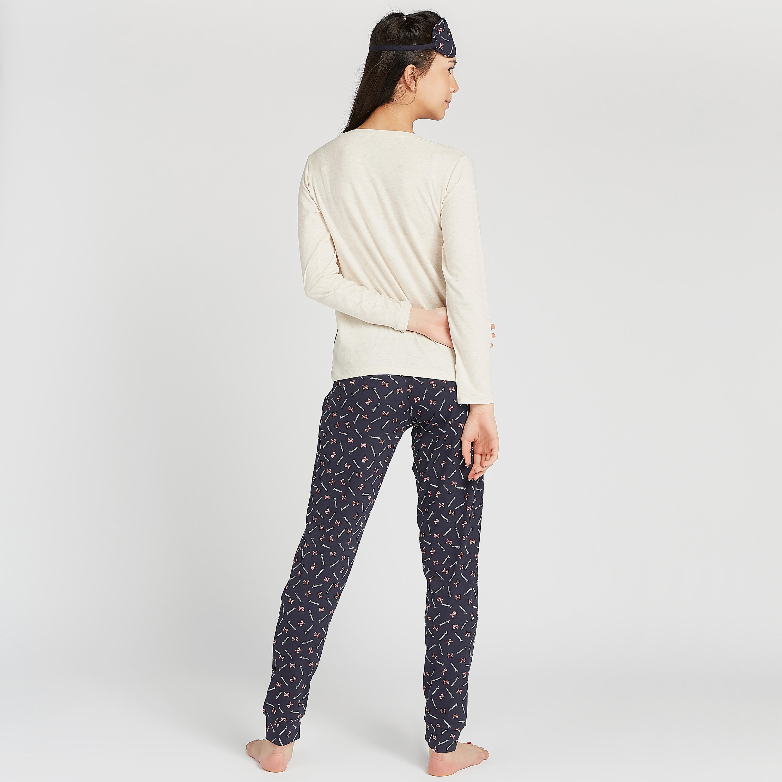 طقم مستدام من بنطلون بيجاما طويل وتيشيرت بياقة مستديرة وطبعات-women-clothing-nightwear-pyjamas-longsets-image-3