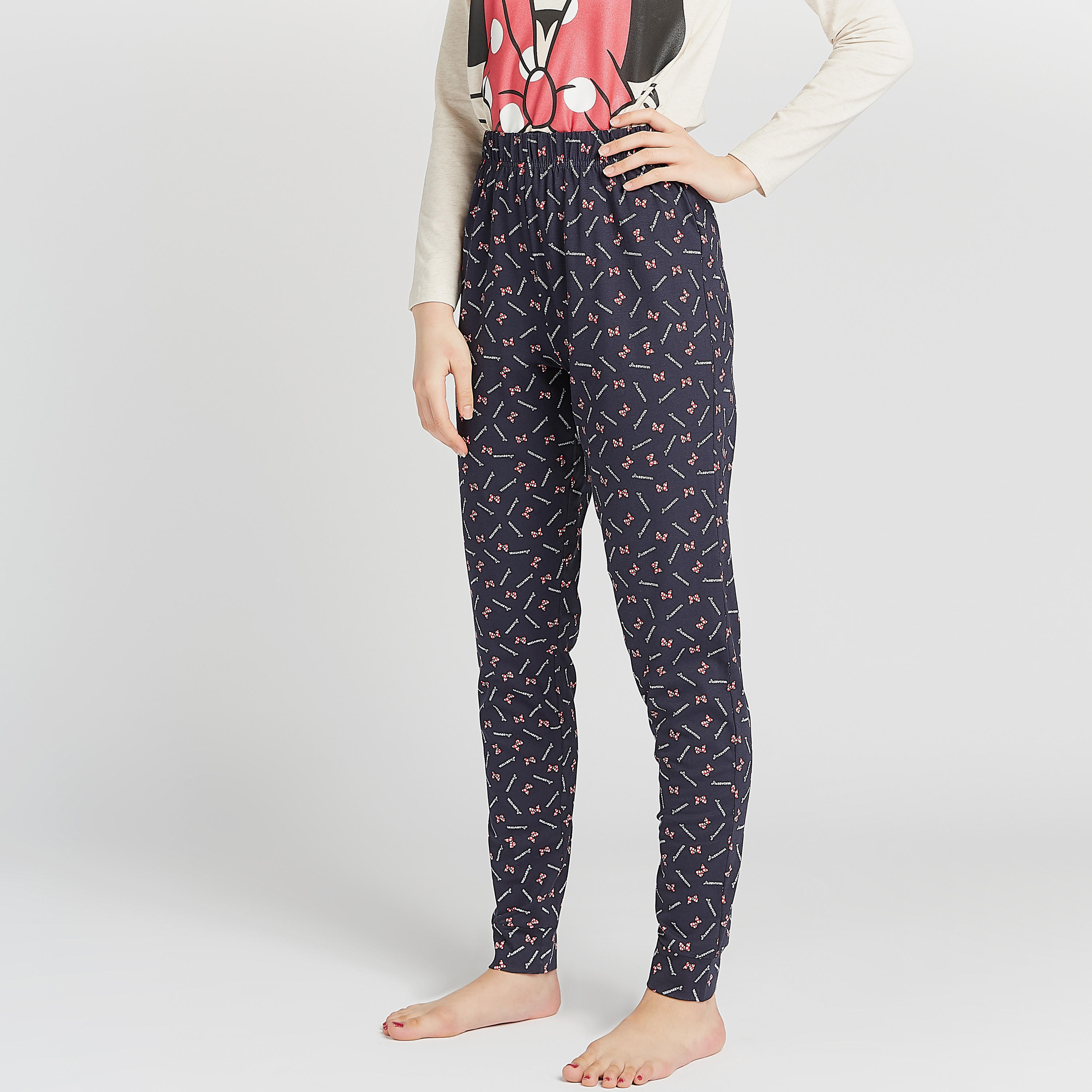 طقم مستدام من بنطلون بيجاما طويل وتيشيرت بياقة مستديرة وطبعات-women-clothing-nightwear-pyjamas-longsets-image-5