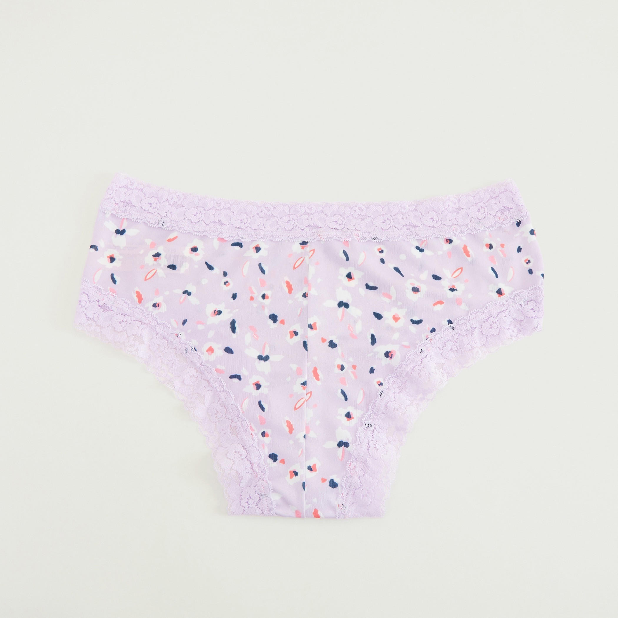 سروال داخلي هيبستر بطبعات وخصر مطاطي وتفاصيل دانتيل-women-clothing-lingerie-panties-image-3