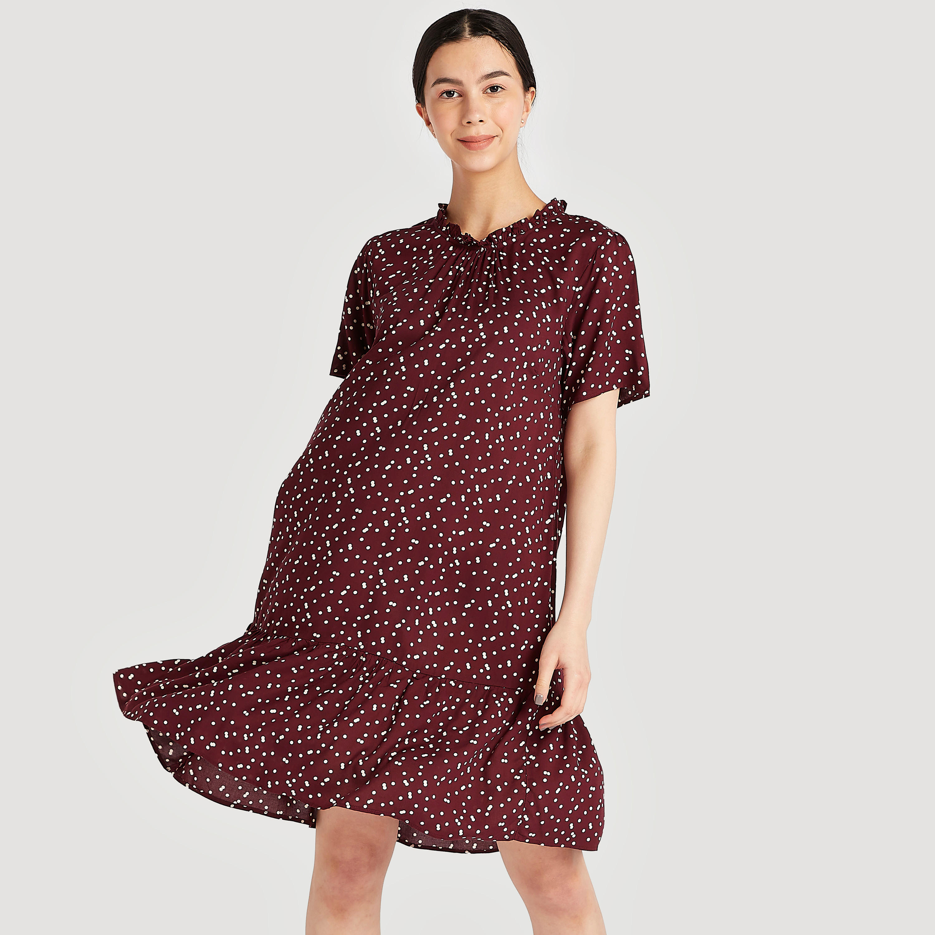 قميص نوم بتفاصيل كشكش - طقم من قطعتين متنوعتين-women-clothing-nightwear-nighties-image-2