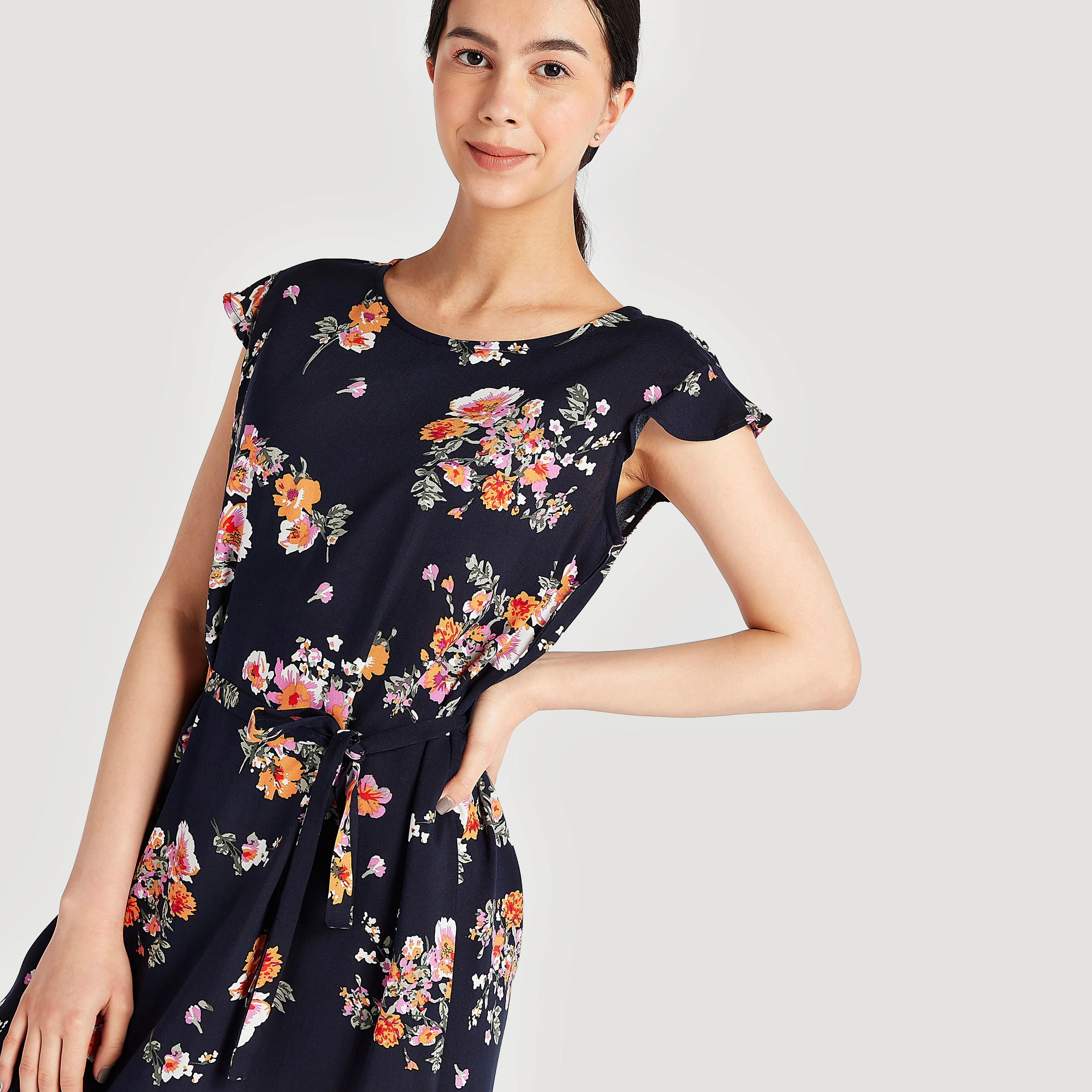 قميص نوم بحزام وياقة مستديرة - طقم من قطعتين متنوعتين-women-clothing-nightwear-nighties-image-3