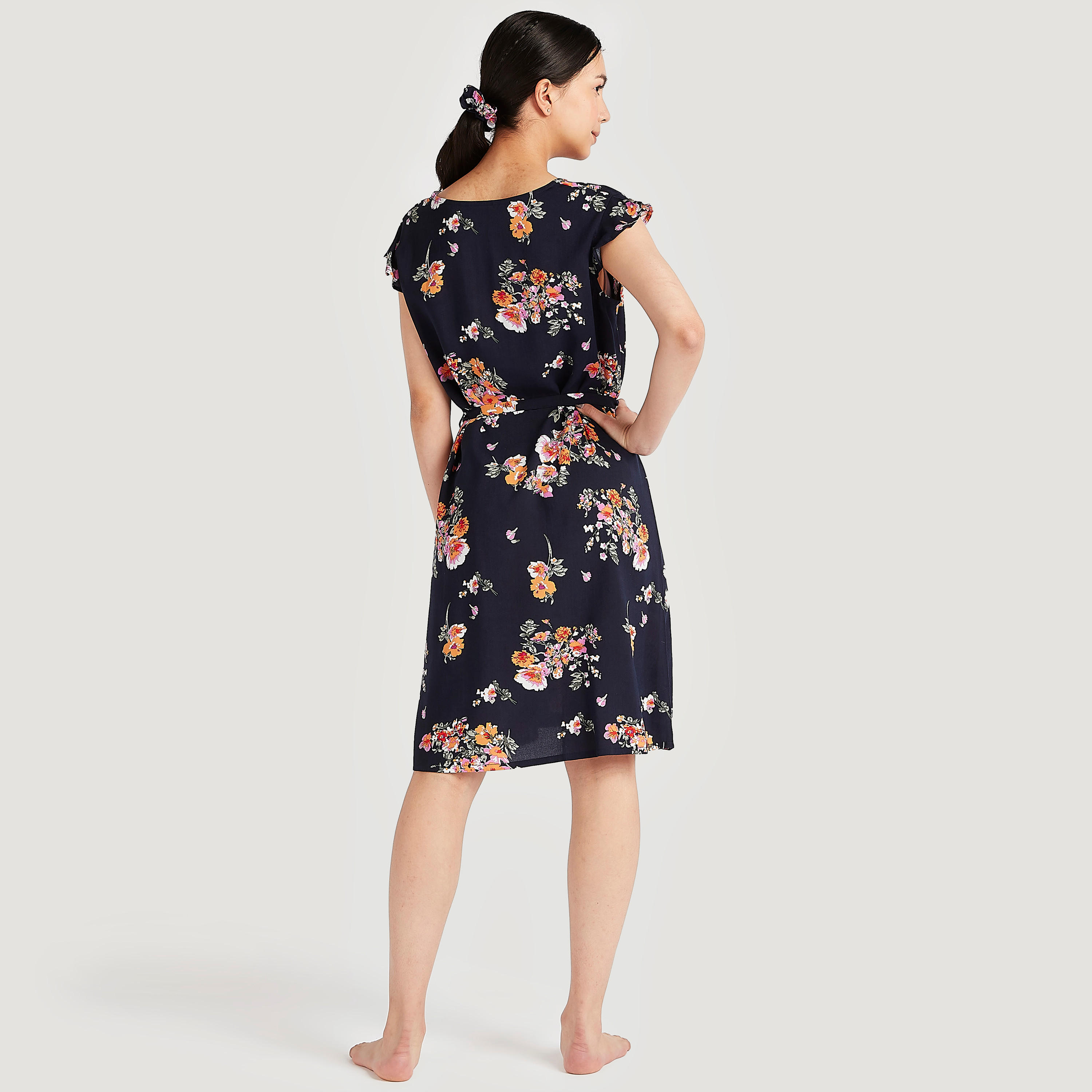قميص نوم بحزام وياقة مستديرة - طقم من قطعتين متنوعتين-women-clothing-nightwear-nighties-image-4
