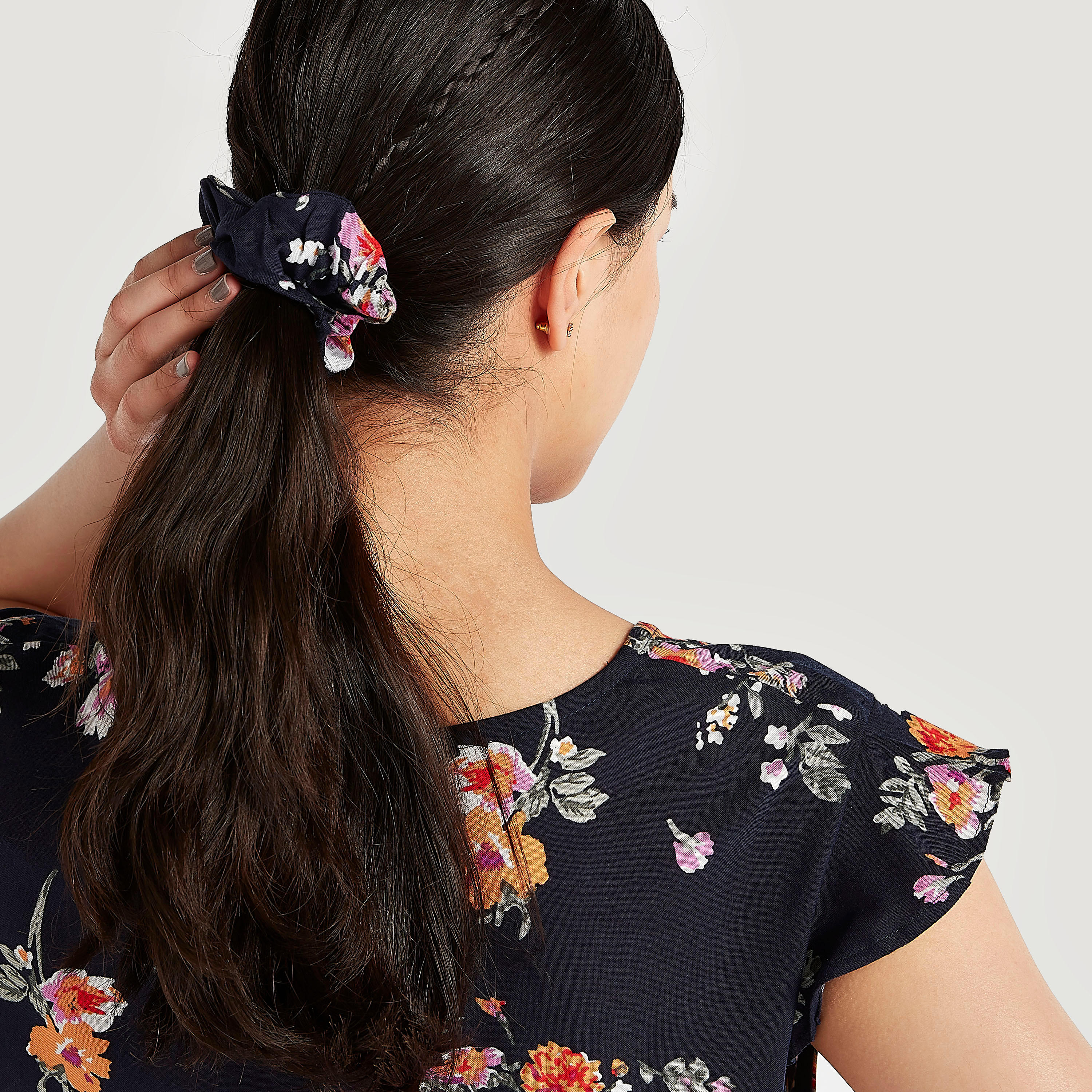 قميص نوم بحزام وياقة مستديرة - طقم من قطعتين متنوعتين-women-clothing-nightwear-nighties-image-5
