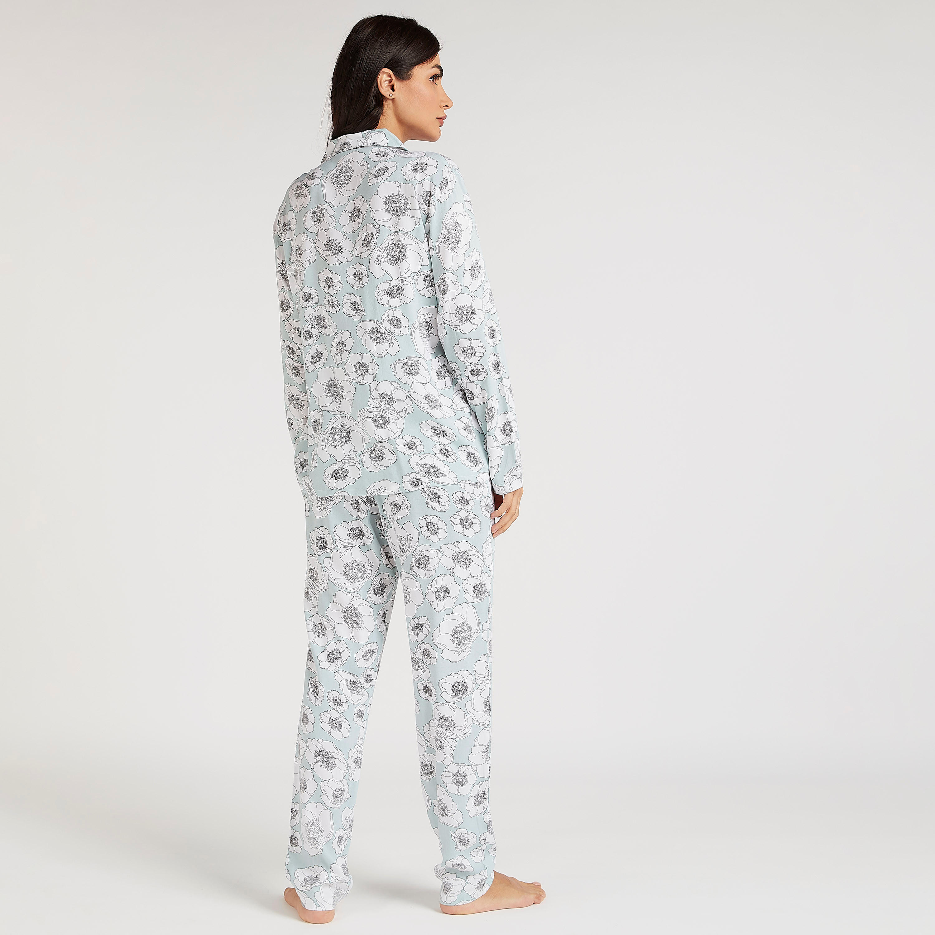 طقم من بنطلون بيجاما وقميص بطبعات أزهار وقناع عيون-women-clothing-nightwear-pyjamas-longsets-image-3