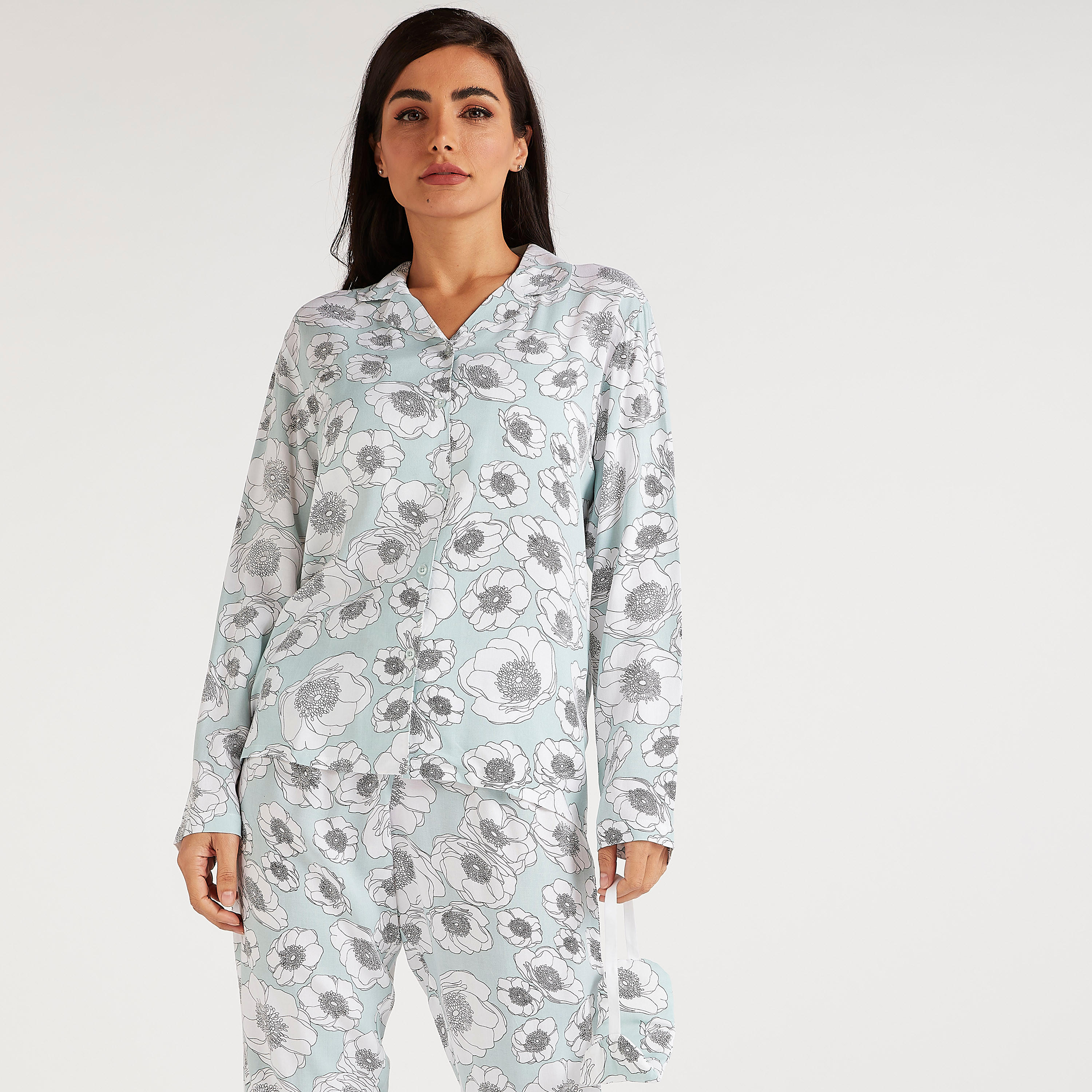 طقم من بنطلون بيجاما وقميص بطبعات أزهار وقناع عيون-women-clothing-nightwear-pyjamas-longsets-image-4