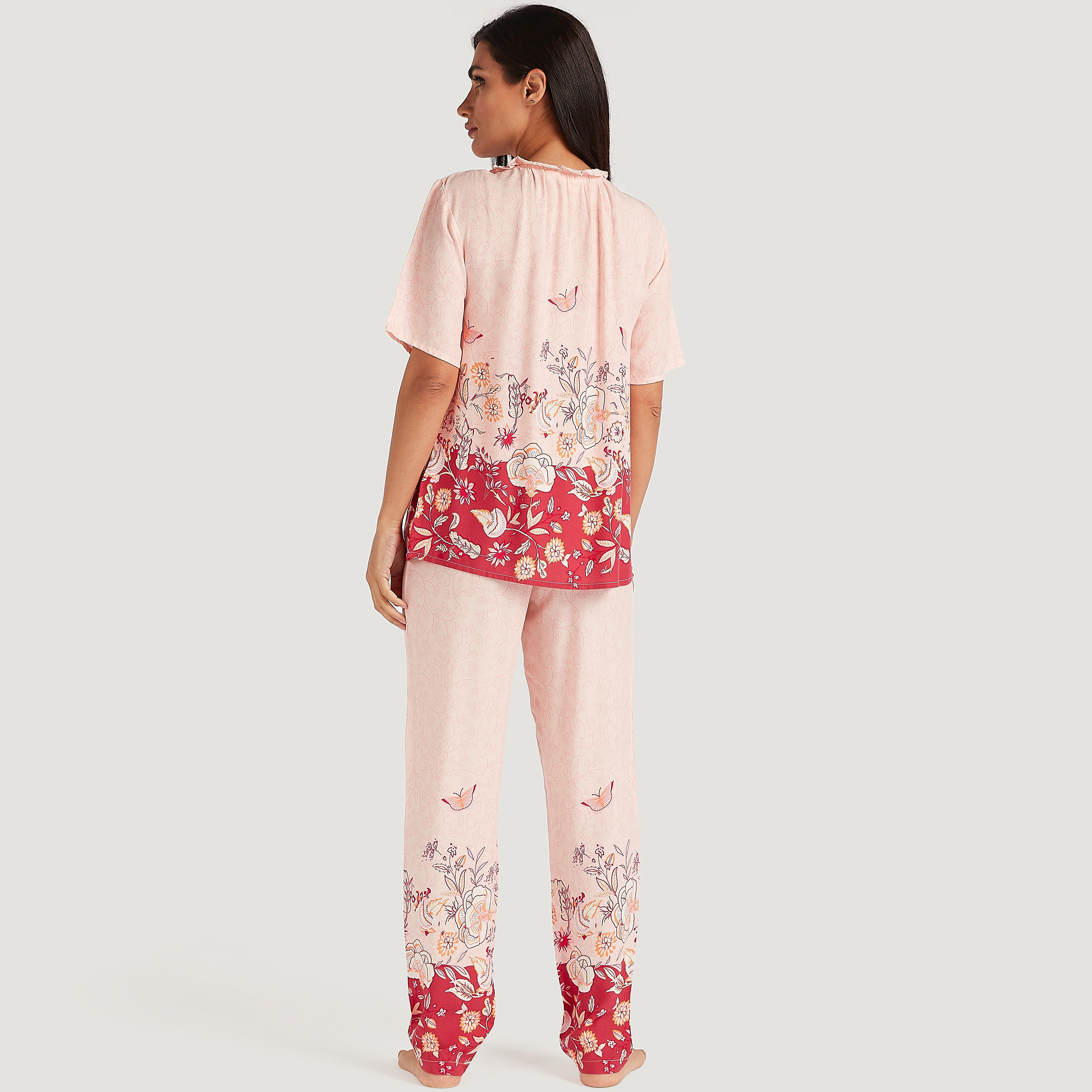 طقم من بنطلون بيجاما وتيشيرت بياقة رباط وطبعات-women-clothing-nightwear-pyjamas-longsets-image-3