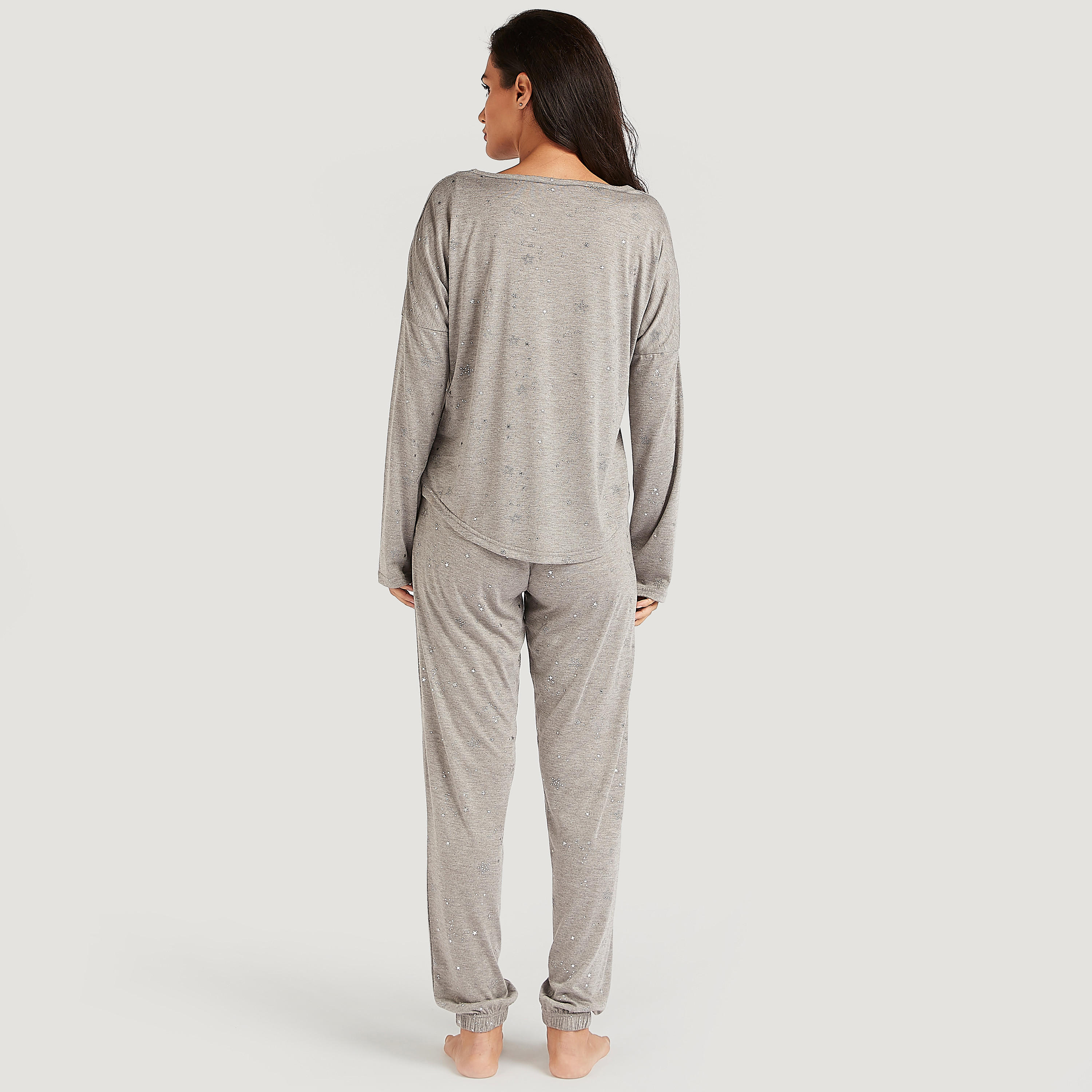 طقم بنطلون بيجاما وتيشيرت بياقة مستديرة وطبعات-women-clothing-nightwear-pyjamas-longsets-image-3