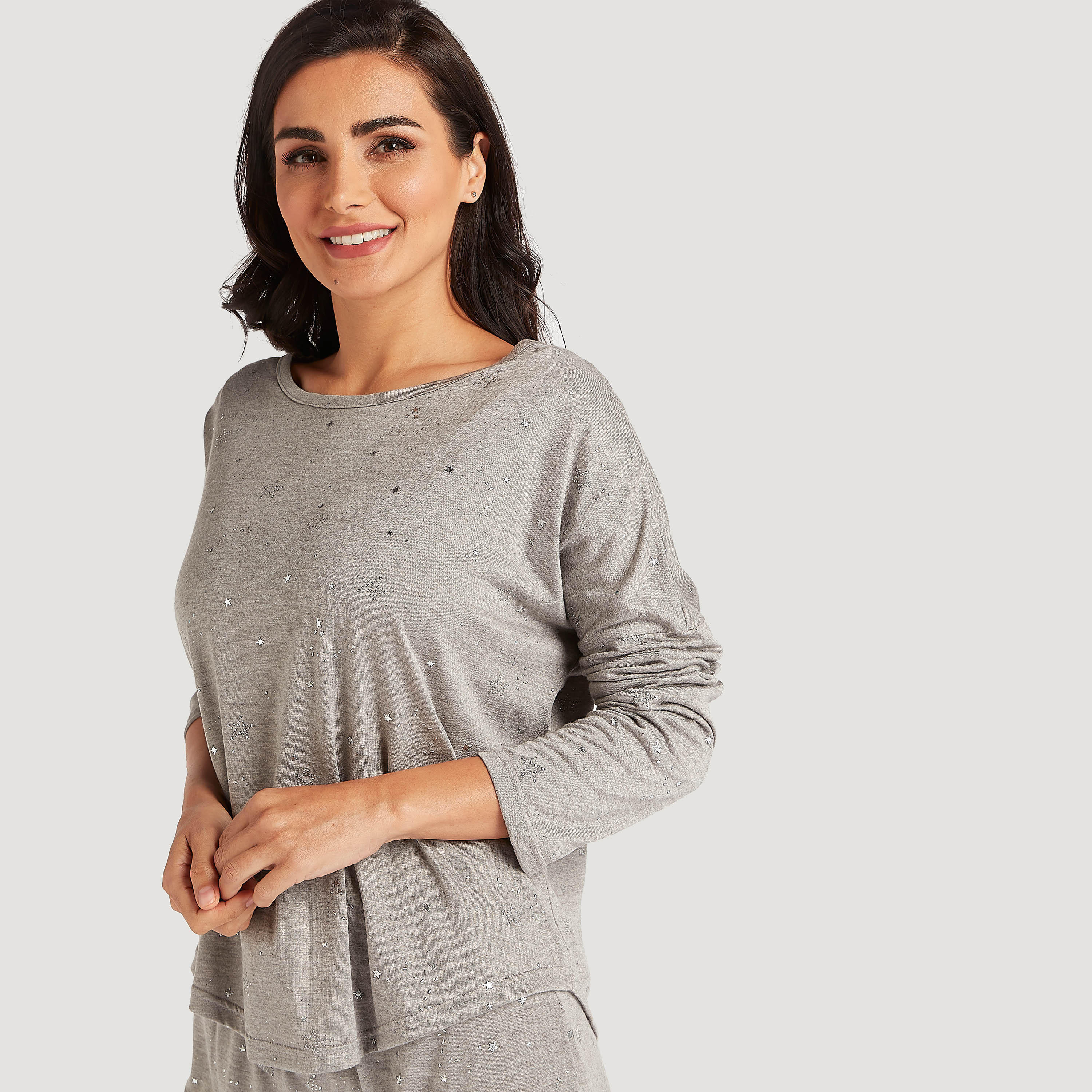 طقم بنطلون بيجاما وتيشيرت بياقة مستديرة وطبعات-women-clothing-nightwear-pyjamas-longsets-image-2
