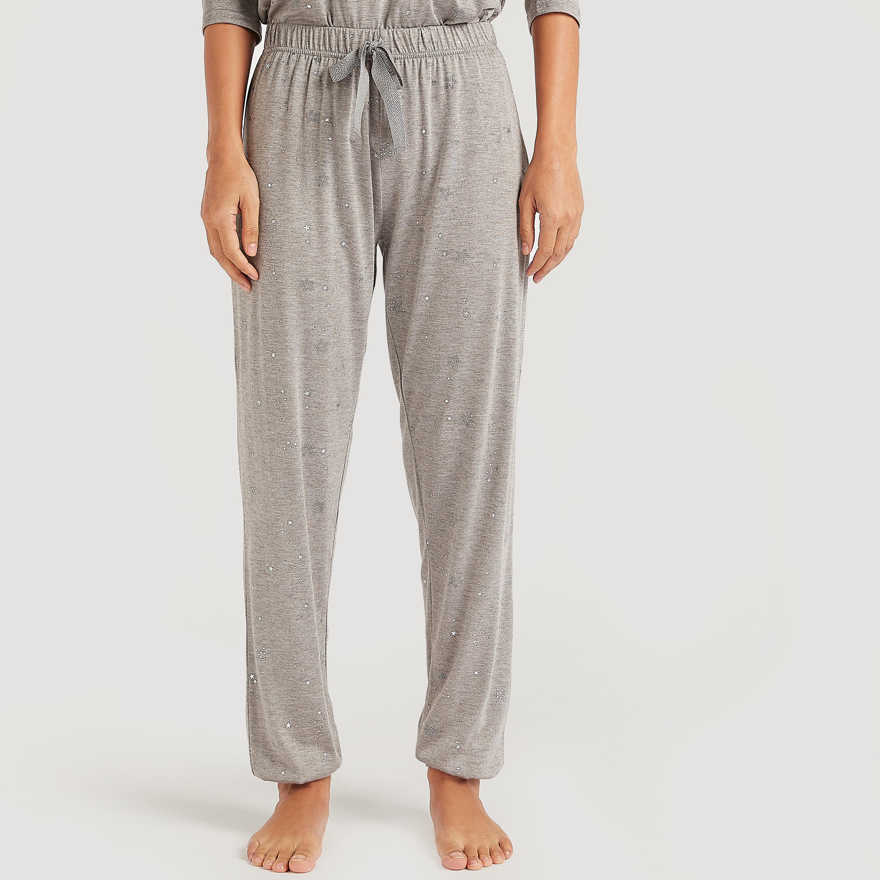 طقم بنطلون بيجاما وتيشيرت بياقة مستديرة وطبعات-women-clothing-nightwear-pyjamas-longsets-image-1