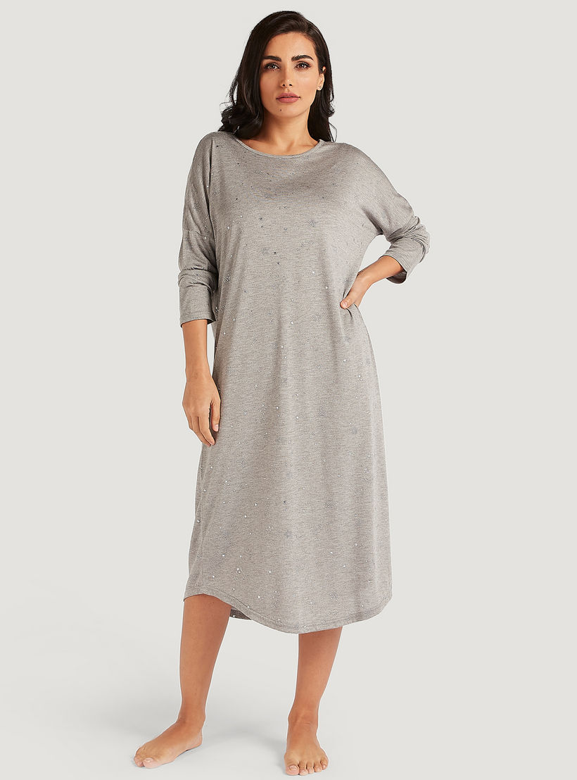 قميص نوم مزيّن بياقة مستديرة وأكمام طويلة-women-clothing-nightwear-nighties-image-1