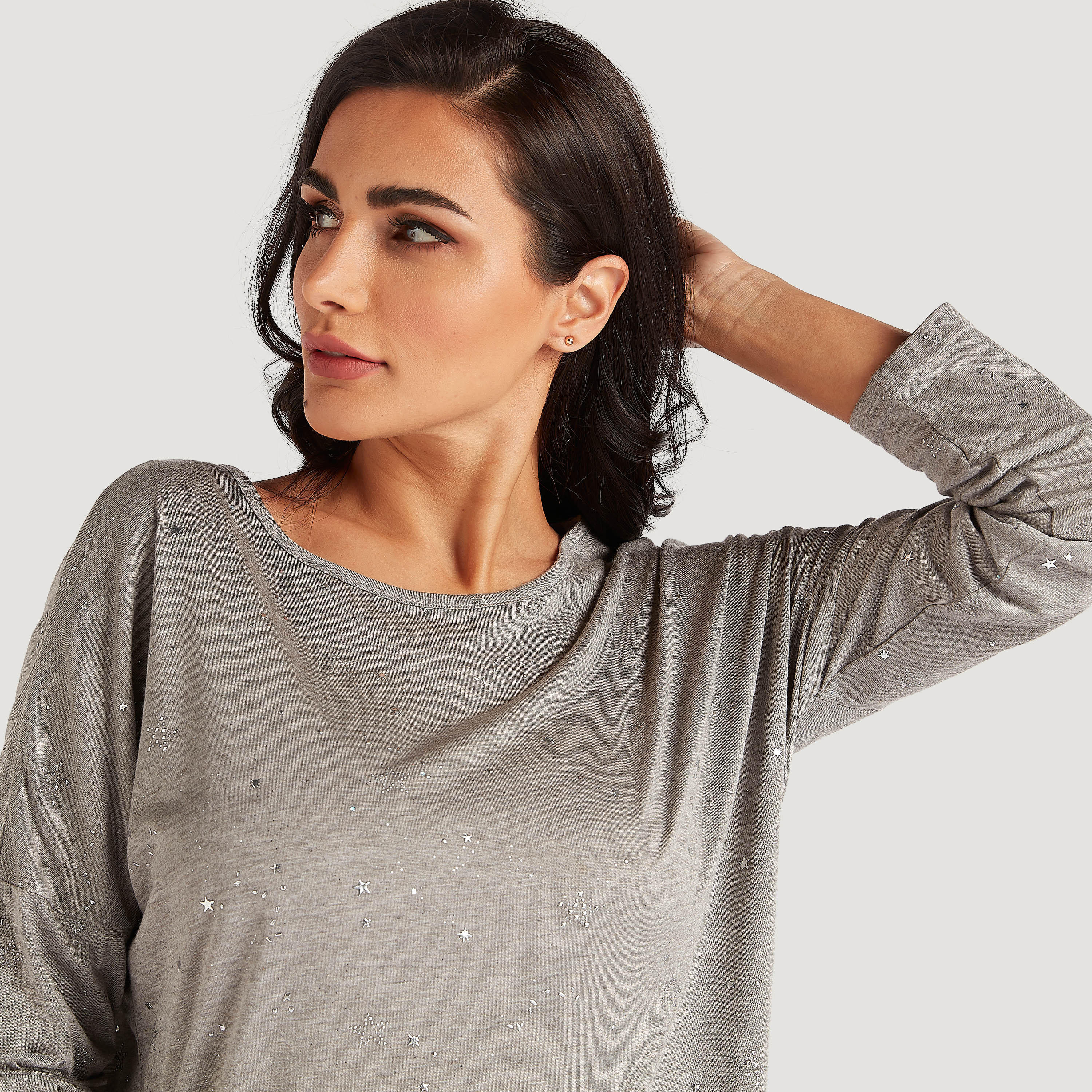 قميص نوم مزيّن بياقة مستديرة وأكمام طويلة-women-clothing-nightwear-nighties-image-6