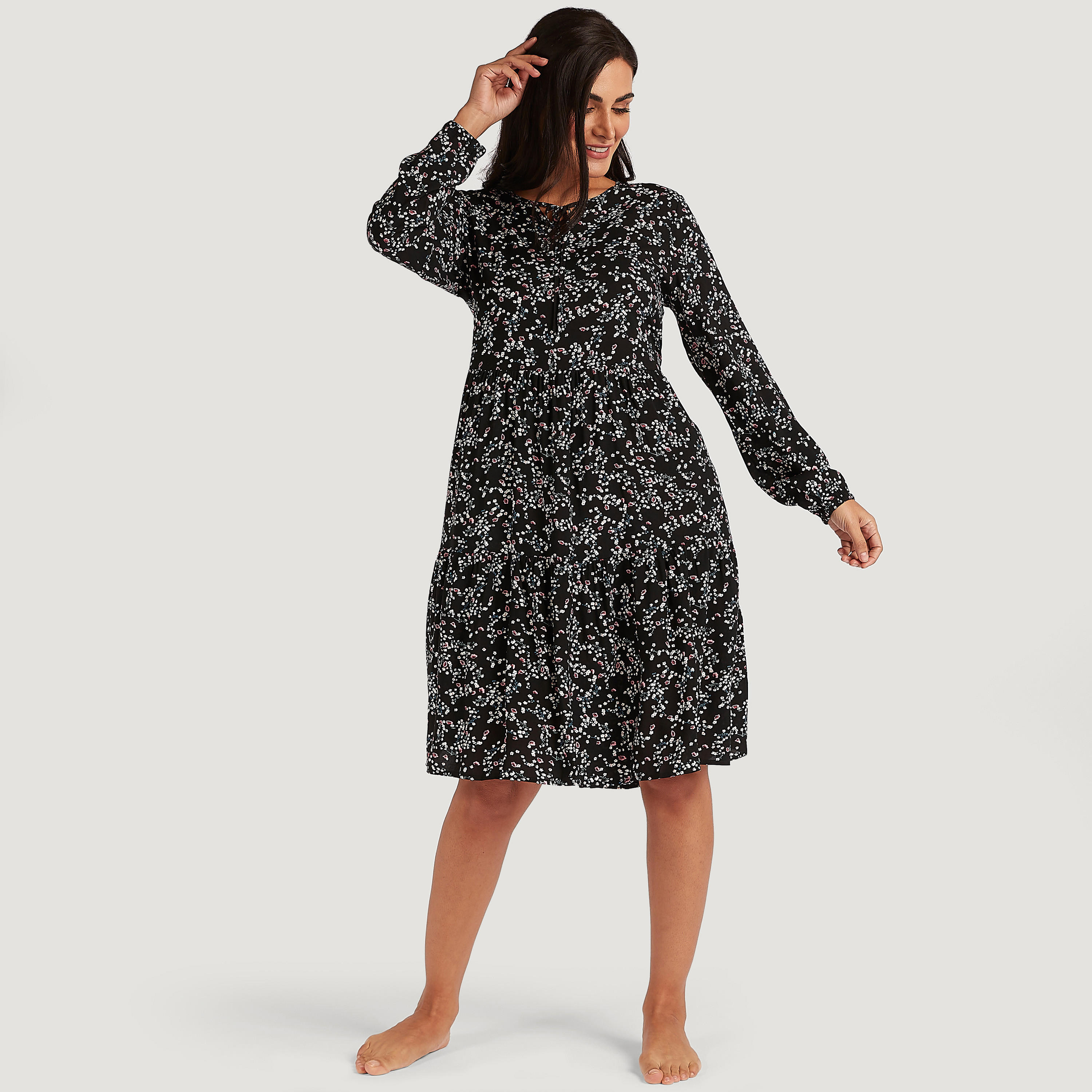 قميص نوم بطبعات أزهار وأكمام طويلة وربطة عنق-women-clothing-nightwear-nighties-image-2