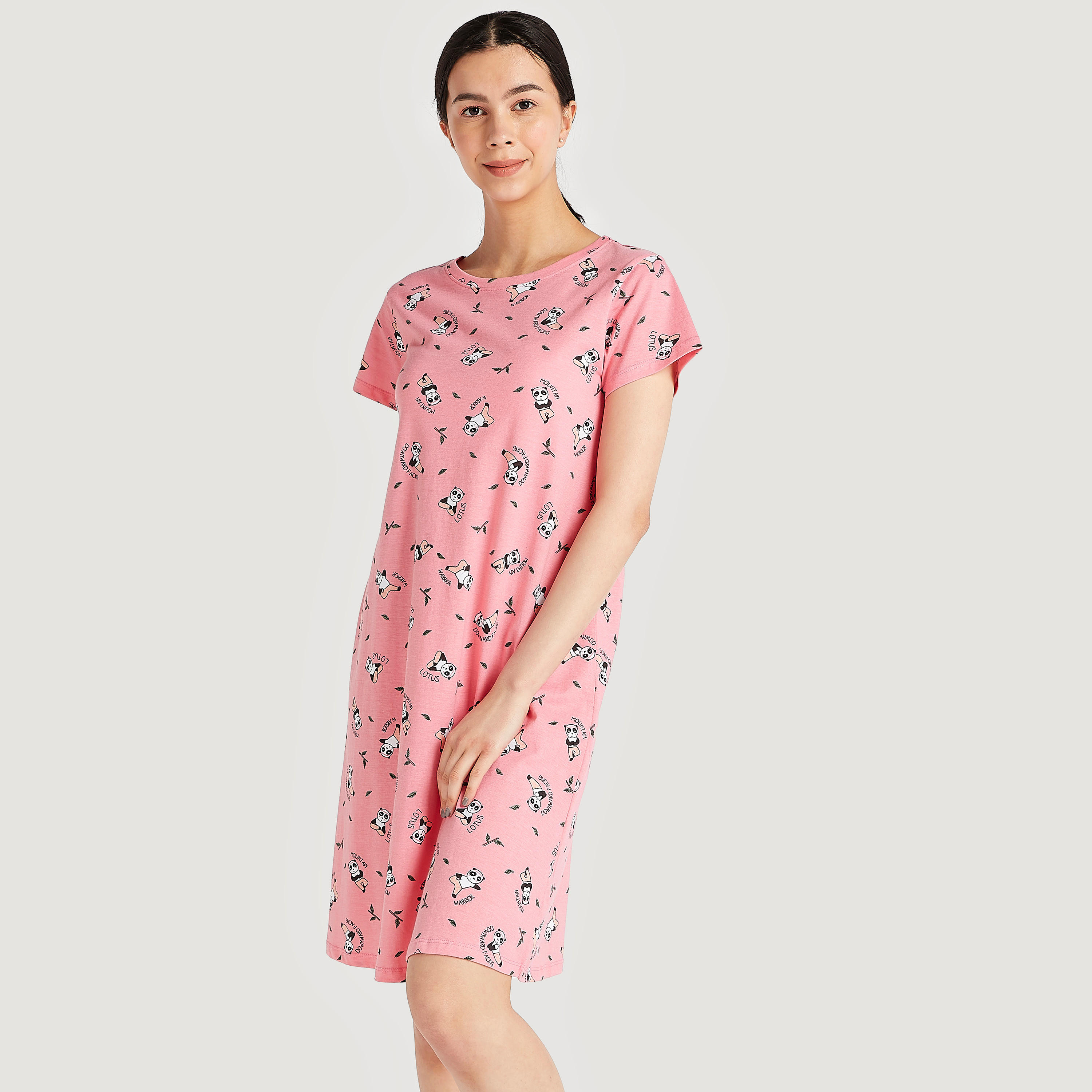 طقم فساتين نوم بطبعات باندا وأكمام قصيرة - قطعتين-women-clothing-nightwear-nighties-image-5