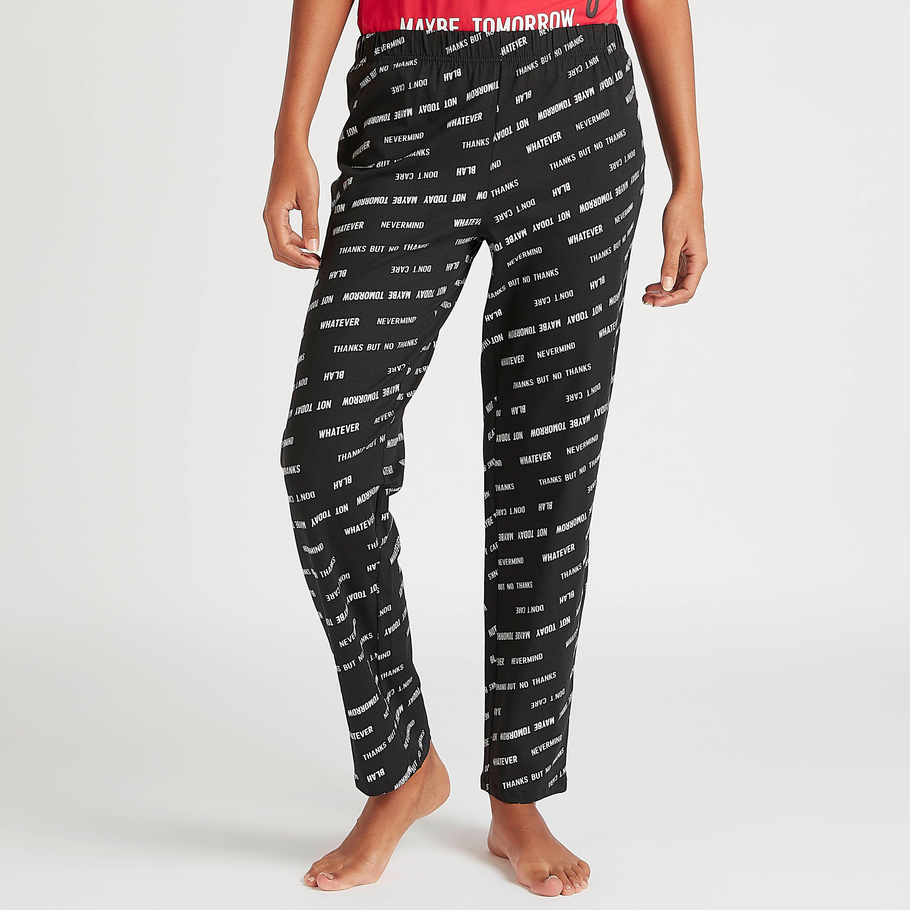 طقم من بنطلون بيجاما وتيشيرت بأكمام قصيرة وطبعات-women-clothing-nightwear-pyjamas-longsets-image-5