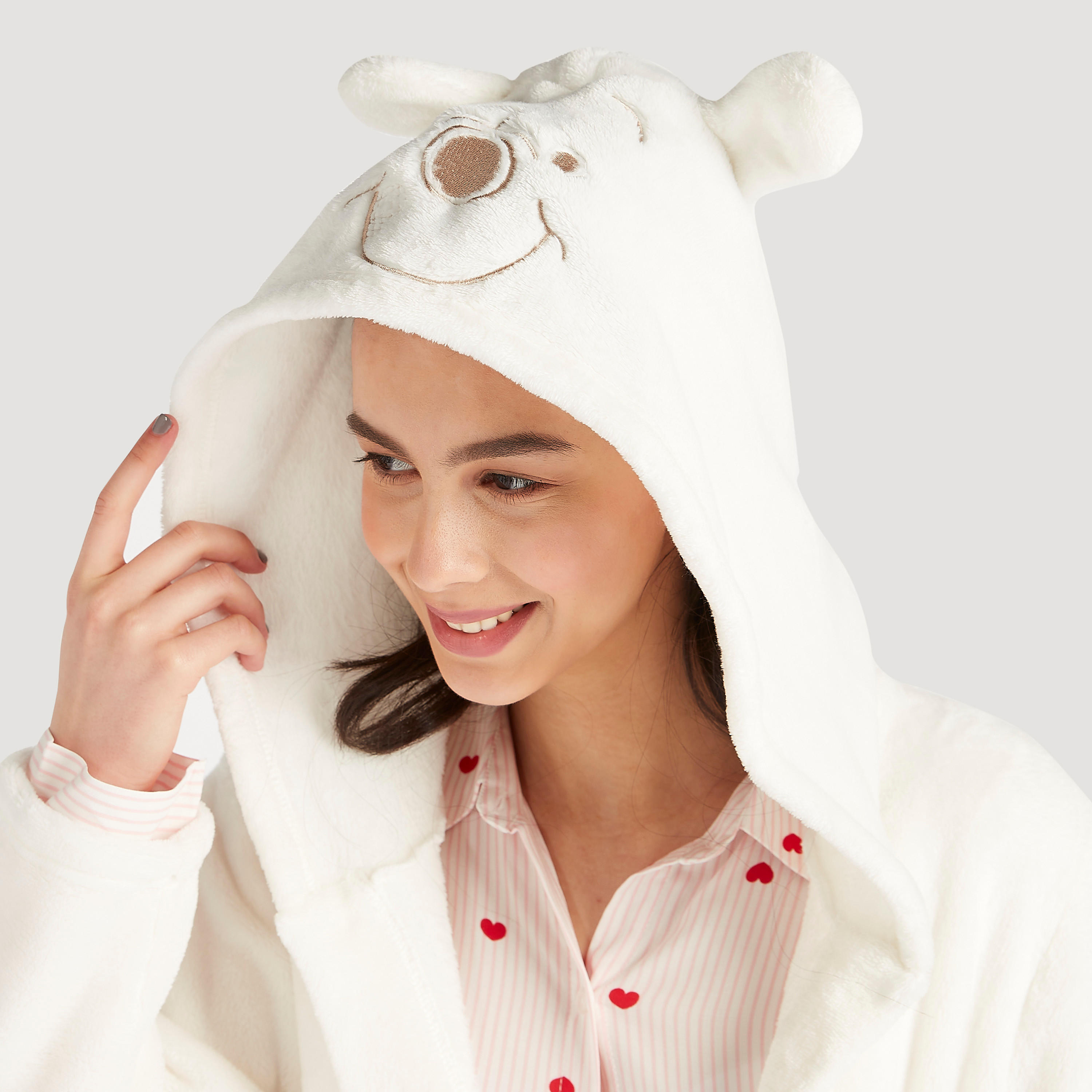 روب مطرّز بأكمام طويلة وقبّْة وحزام-women-clothing-nightwear-robes-image-3