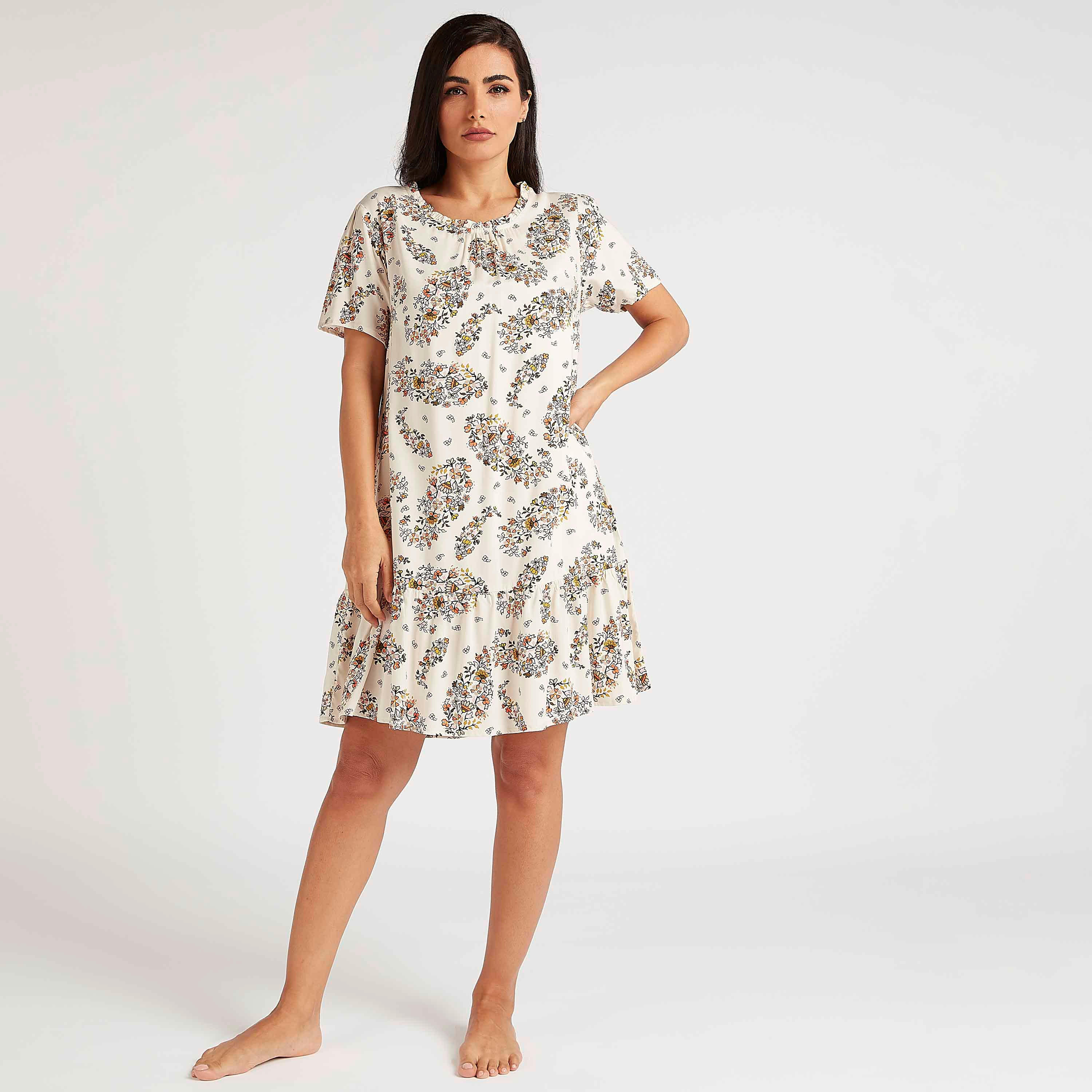طقم قميص نوم متنوّع بتفاصيل كشكش - قطعتين-women-clothing-nightwear-nighties-image-2