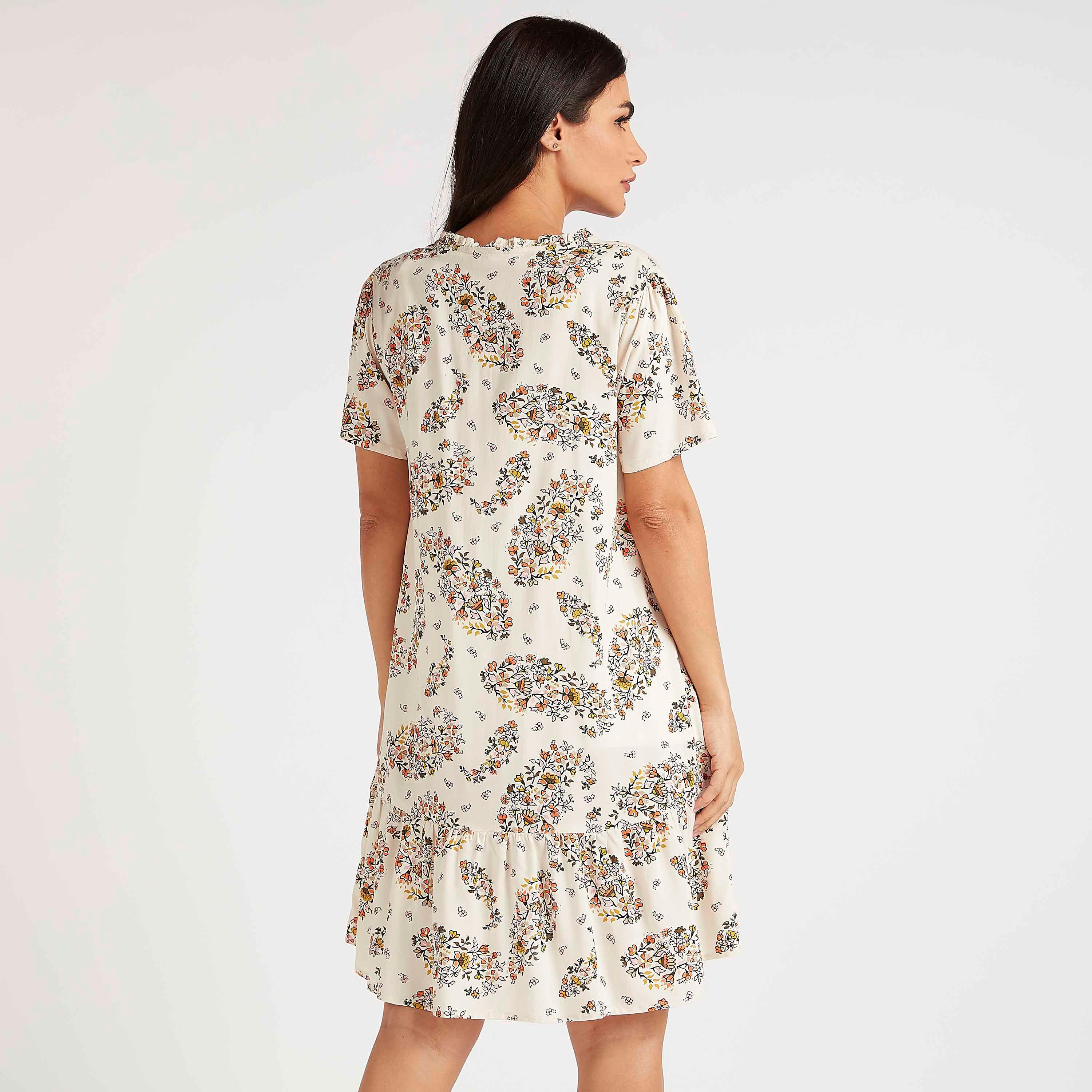 طقم قميص نوم متنوّع بتفاصيل كشكش - قطعتين-women-clothing-nightwear-nighties-image-4