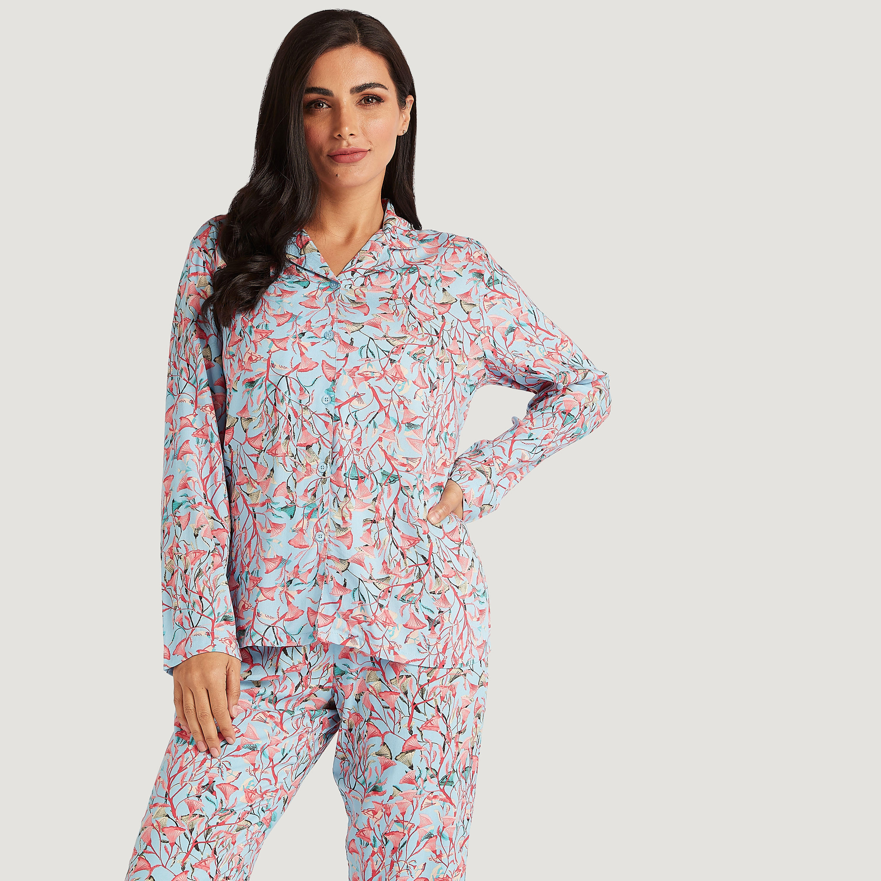 طقم من بنطلون بيجاما طويل وقميص بطبعات أزهار-women-clothing-nightwear-pyjamas-longsets-image-4