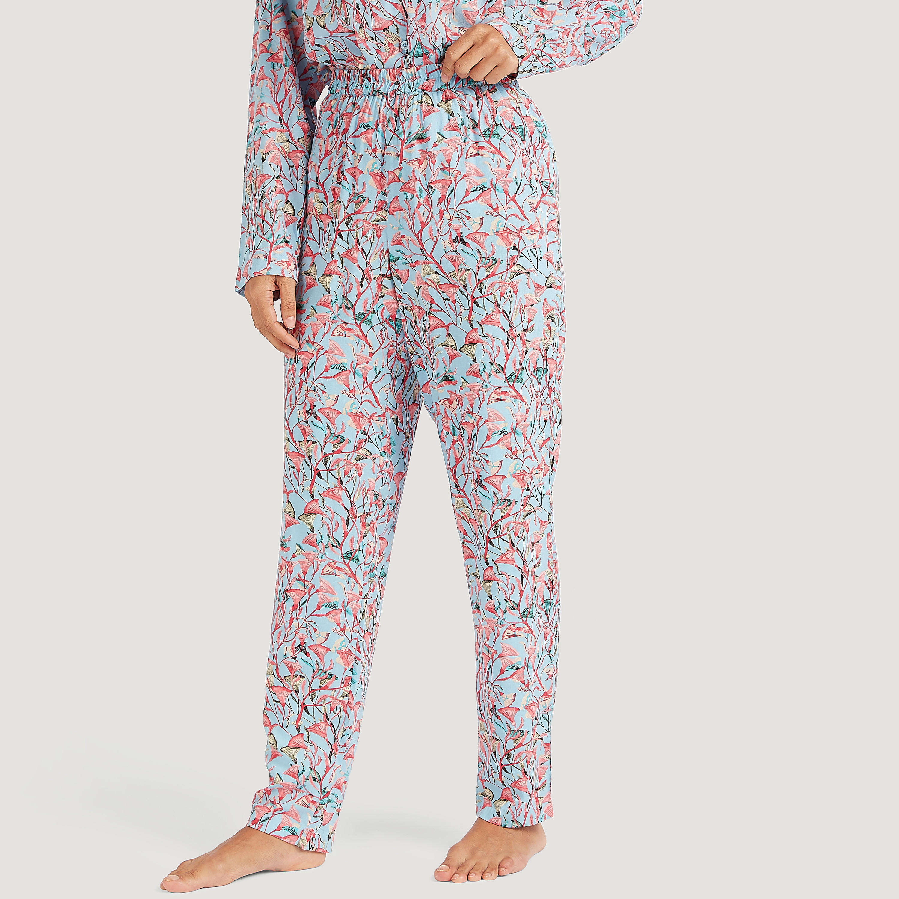 طقم من بنطلون بيجاما طويل وقميص بطبعات أزهار-women-clothing-nightwear-pyjamas-longsets-image-5