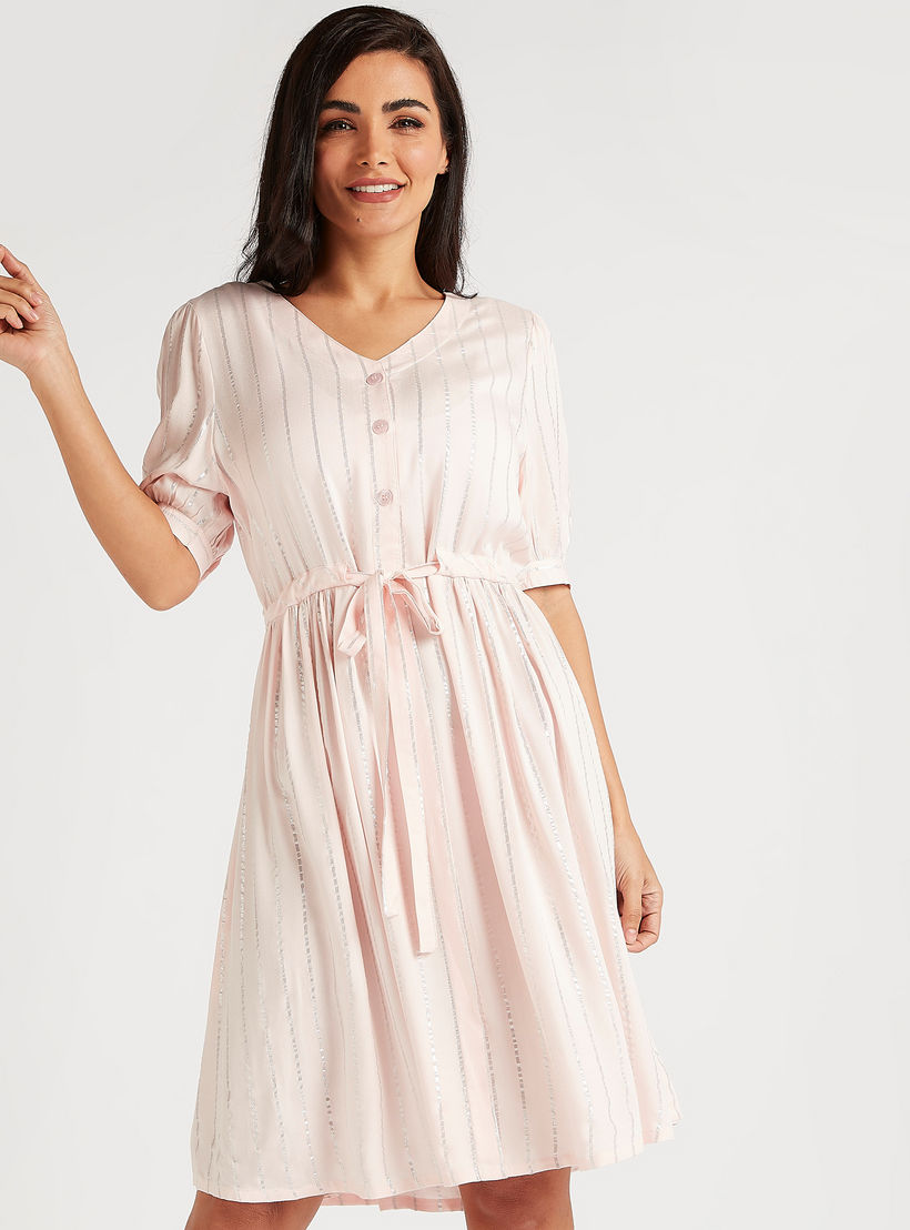 قميص نوم مقلّم برباط خصر وأكمام قصيرة-women-clothing-nightwear-nighties-image-1
