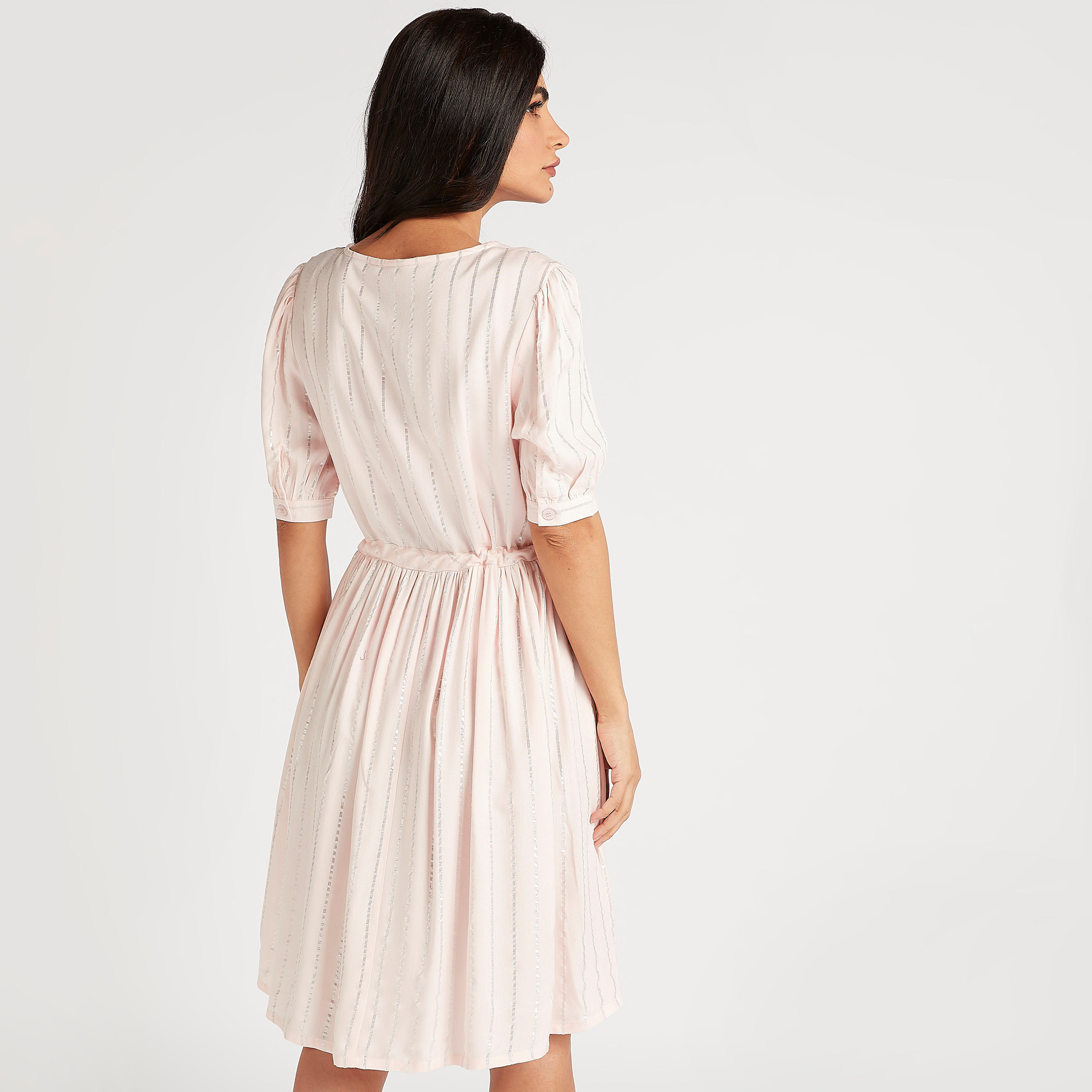 قميص نوم مقلّم برباط خصر وأكمام قصيرة-women-clothing-nightwear-nighties-image-4