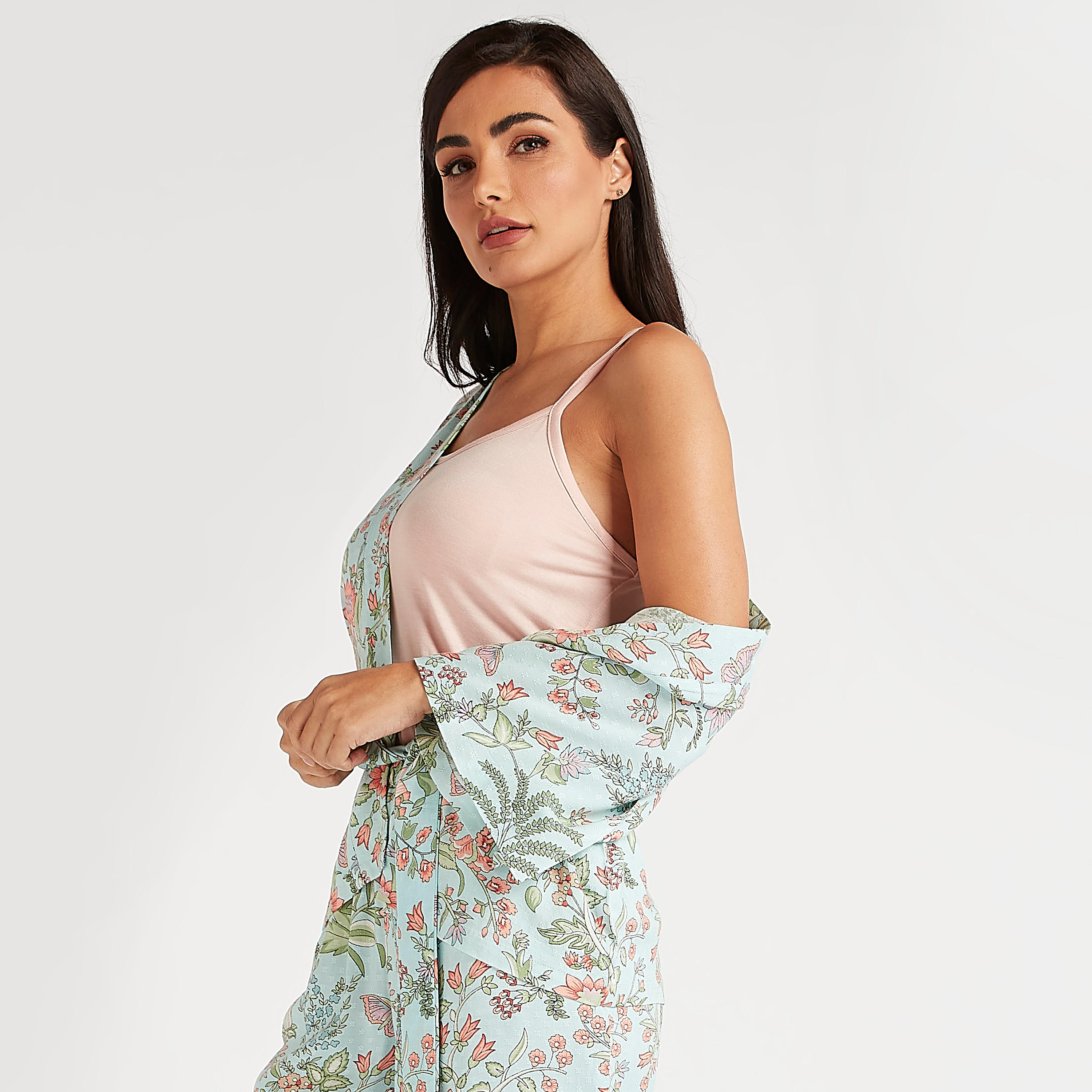 طقم من بنطلون بيجاما طويل وبلوزة بطبعات زهرية وحزام - 3 قطع-women-clothing-nightwear-pyjamas-longsets-image-3