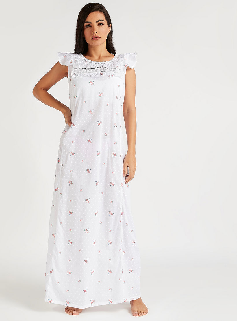 قميص نوم بطبعات أزهار وتفاصيل كشكشة ودانتيل-women-clothing-nightwear-nighties-image-2