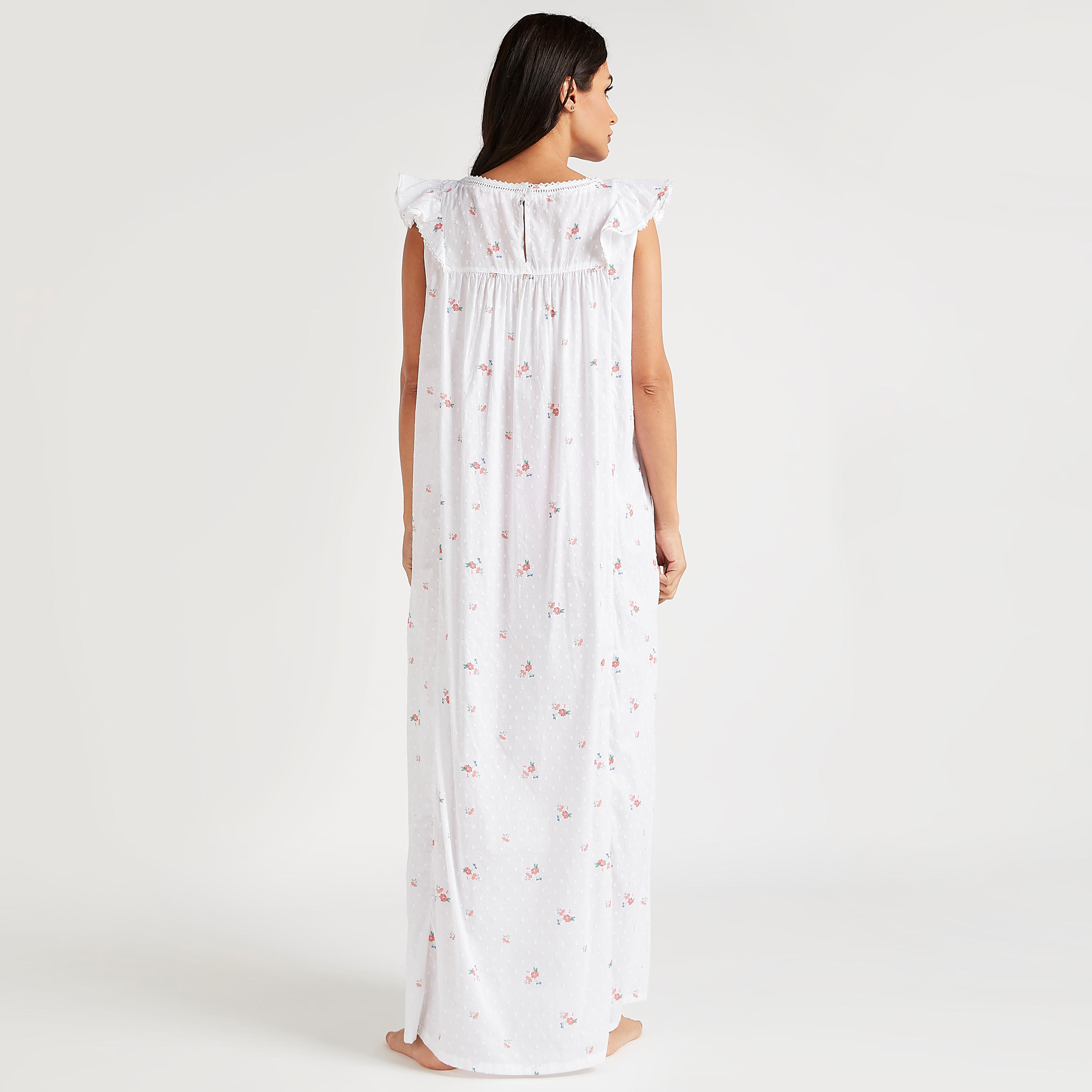 قميص نوم بطبعات أزهار وتفاصيل كشكشة ودانتيل-women-clothing-nightwear-nighties-image-3