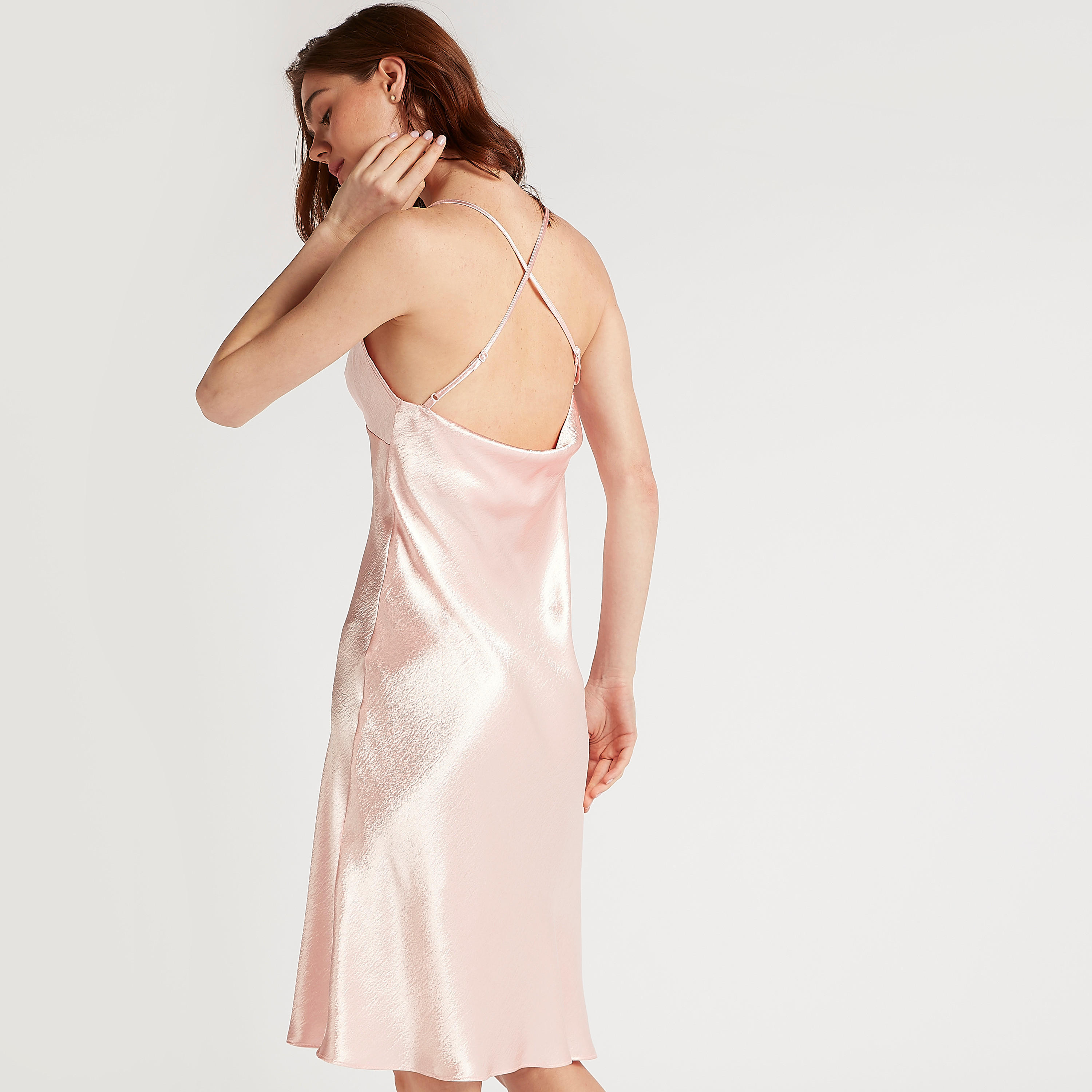 قميص نوم سادة بياقة v وحمّالات رفيعة-women-clothing-nightwear-nighties-image-1