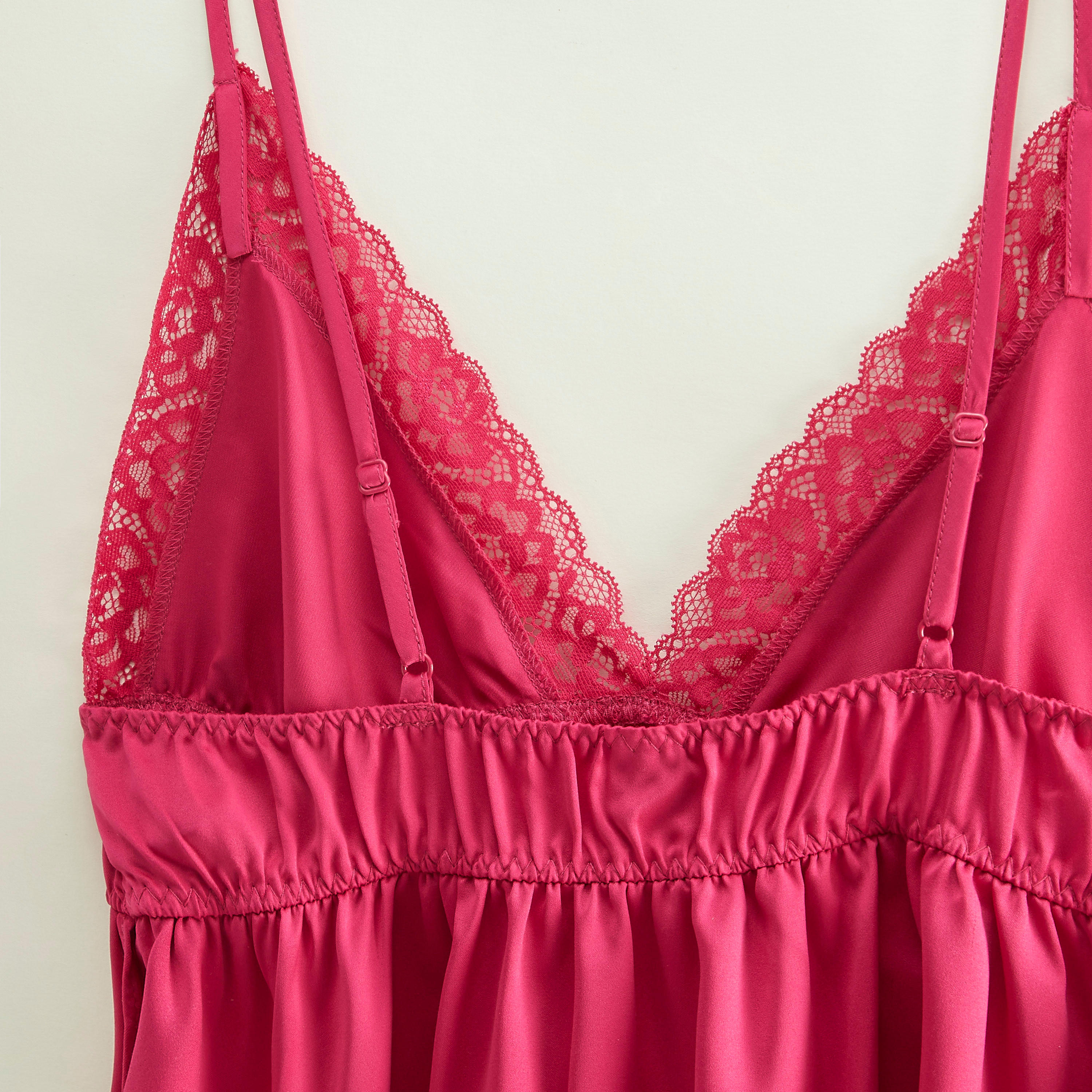 فستان نوم بتفاصيل دانتيل مع ثونج-women-clothing-nightwear-nighties-image-5