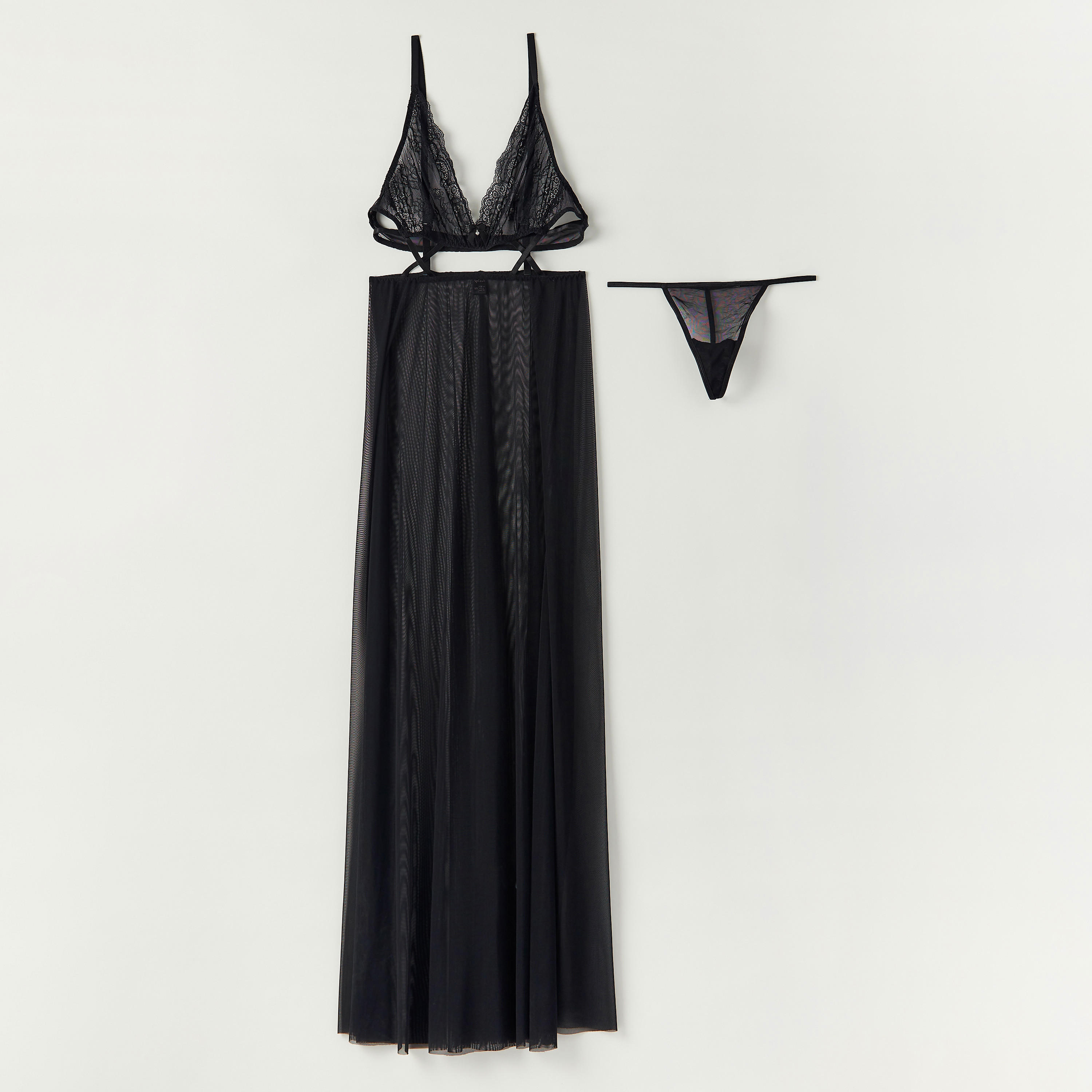 بيبي دول بياقة v وتفاصيل دانتيل مع ثونج بتفاصيل شبكيّة-women-clothing-lingerie-lingeriesets-image-1
