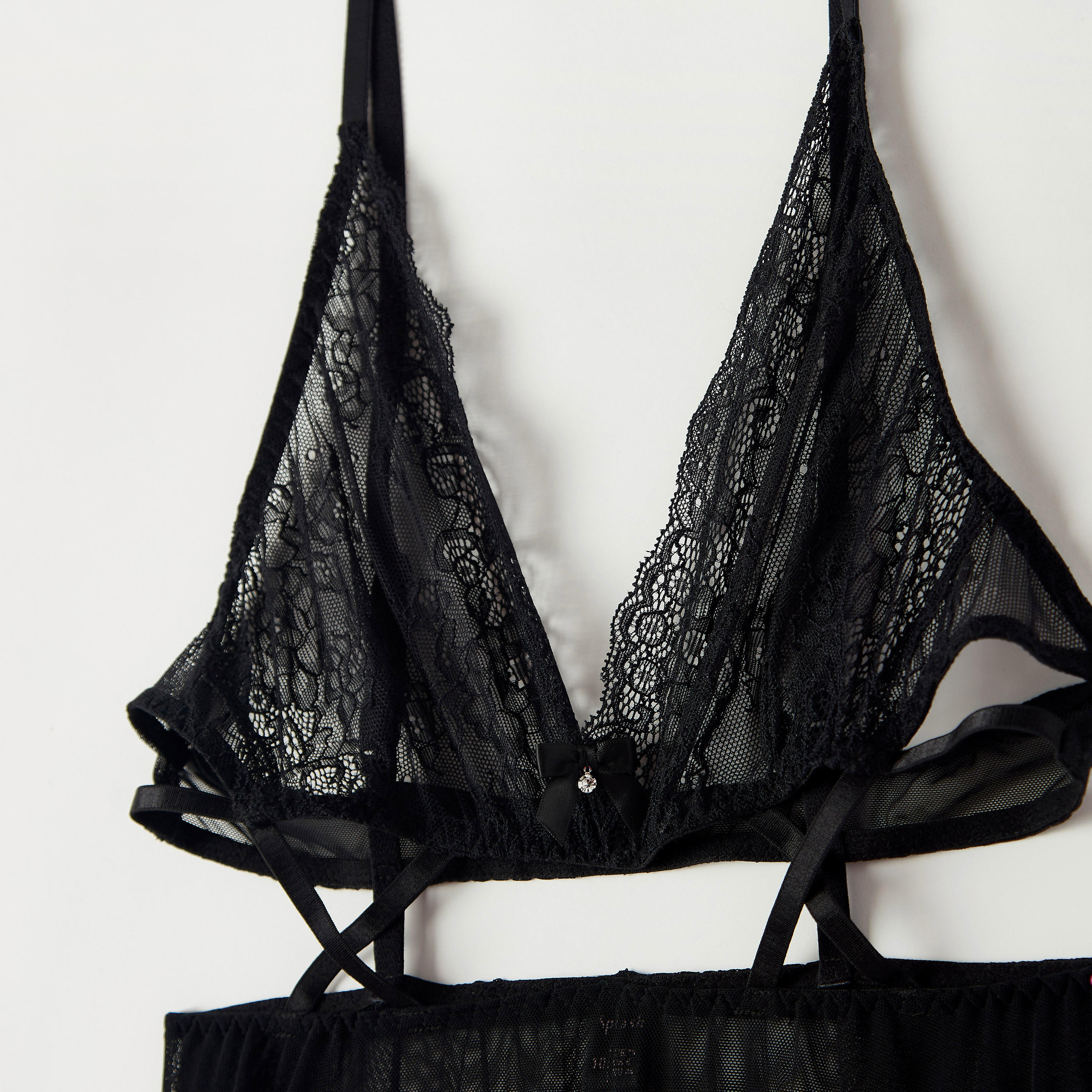 بيبي دول بياقة v وتفاصيل دانتيل مع ثونج بتفاصيل شبكيّة-women-clothing-lingerie-lingeriesets-image-2