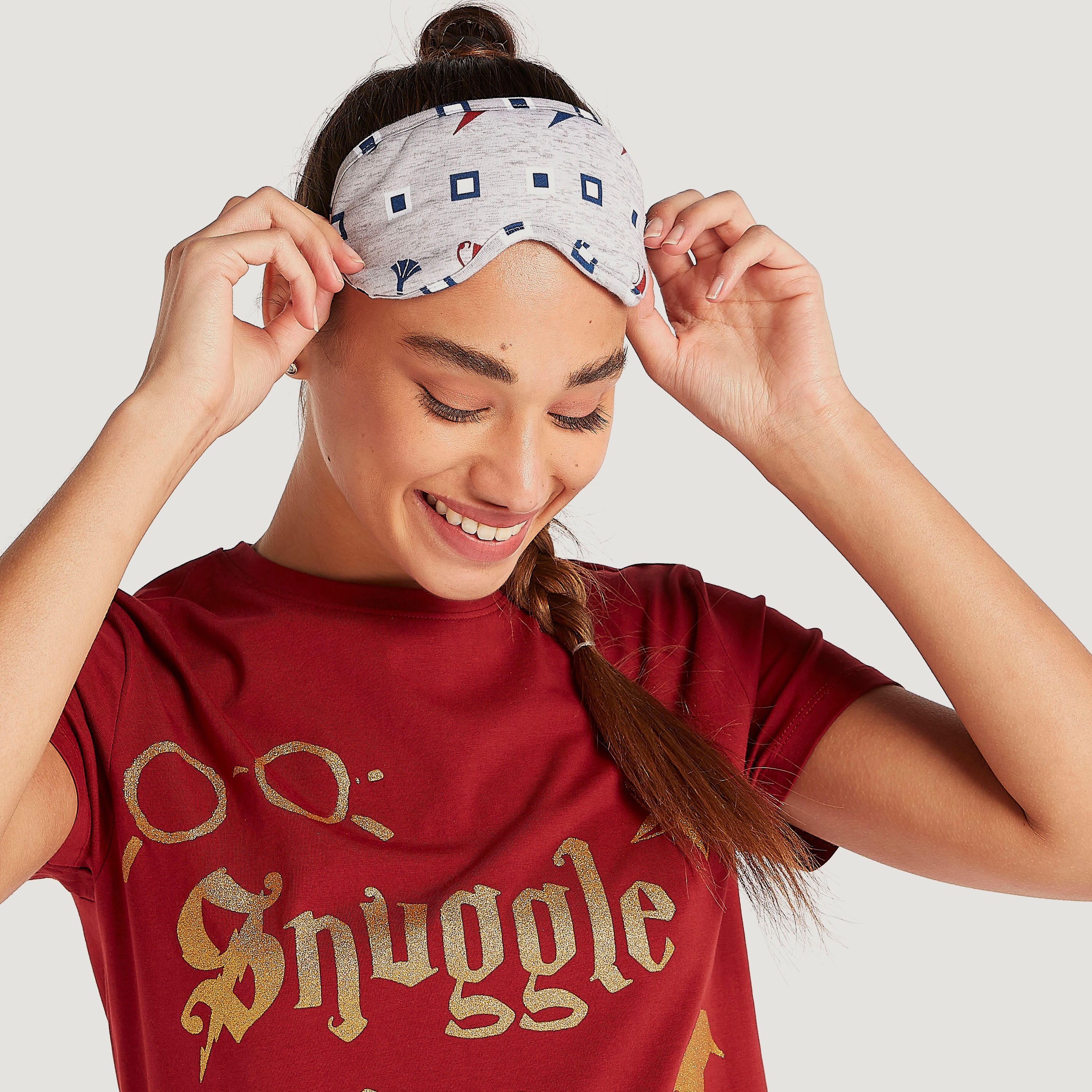 طقم من بنطلون بيجاما طويل وقميص بطبعات أزهار مع قناع للعين-women-clothing-nightwear-pyjamas-longsets-image-4