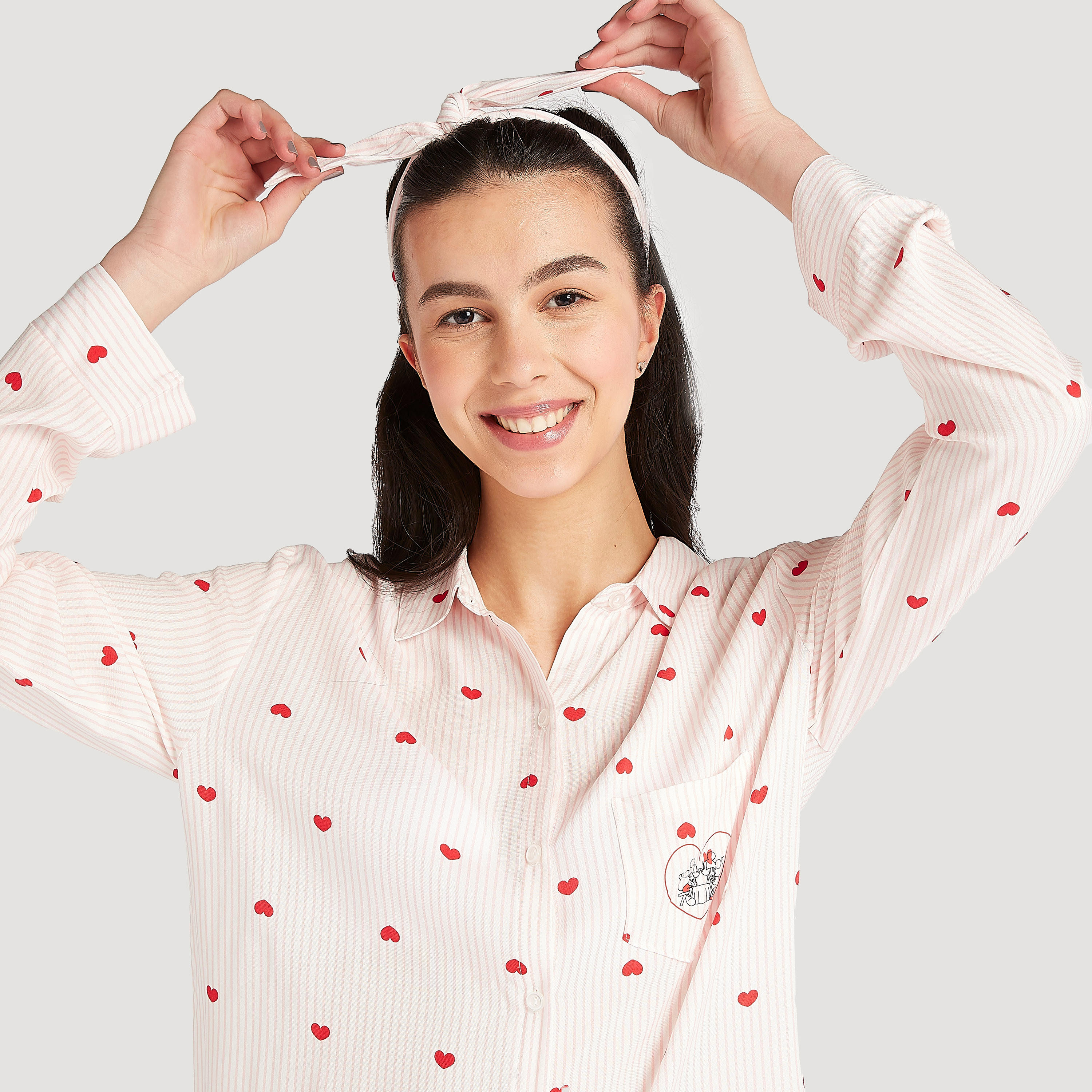 هودي بطبعات قلب وياقة عادية وأكمام طويلة-women-clothing-nightwear-nighties-image-3