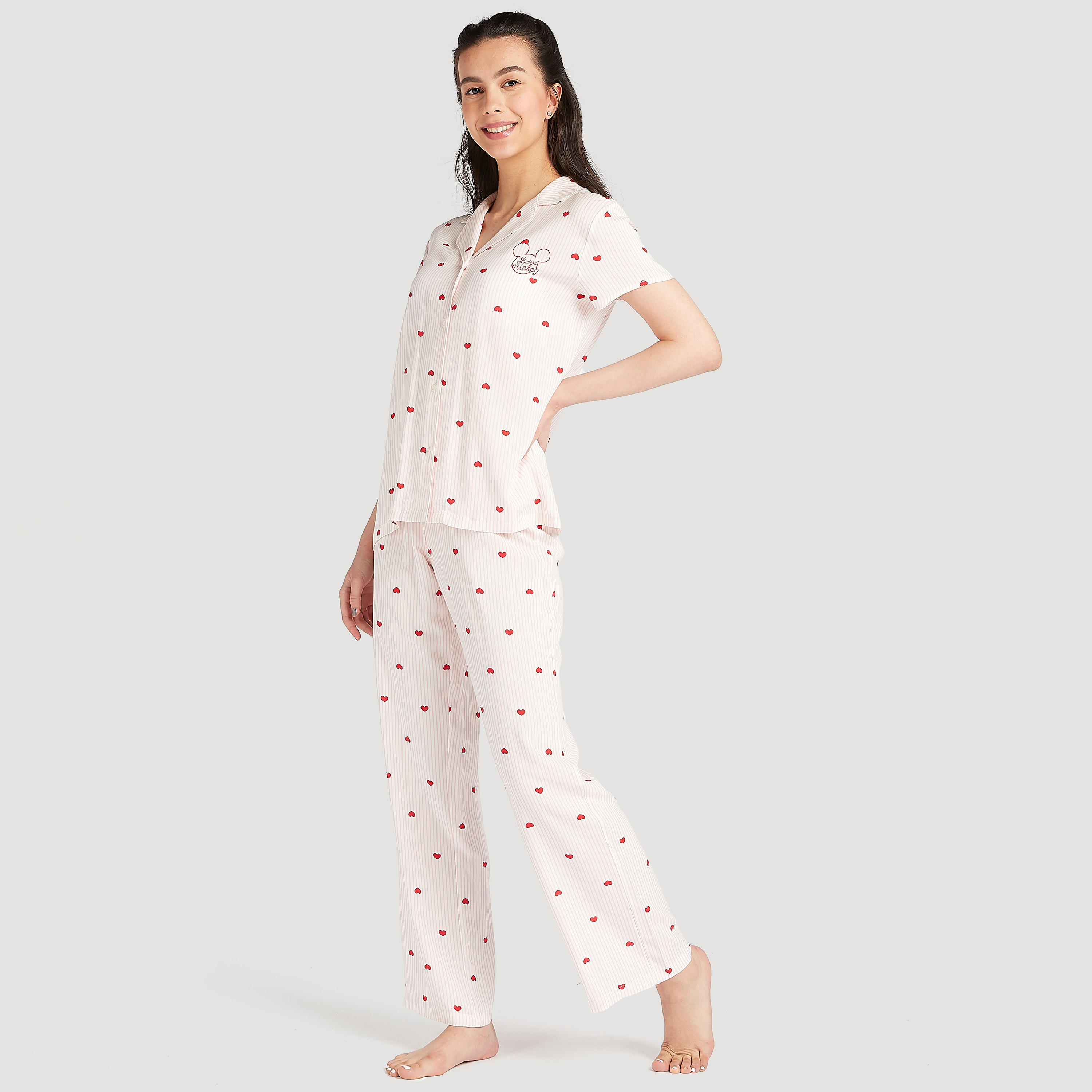 طقم من بنطلون بيجاما وقميص بطبعات-women-clothing-nightwear-pyjamas-longsets-image-2
