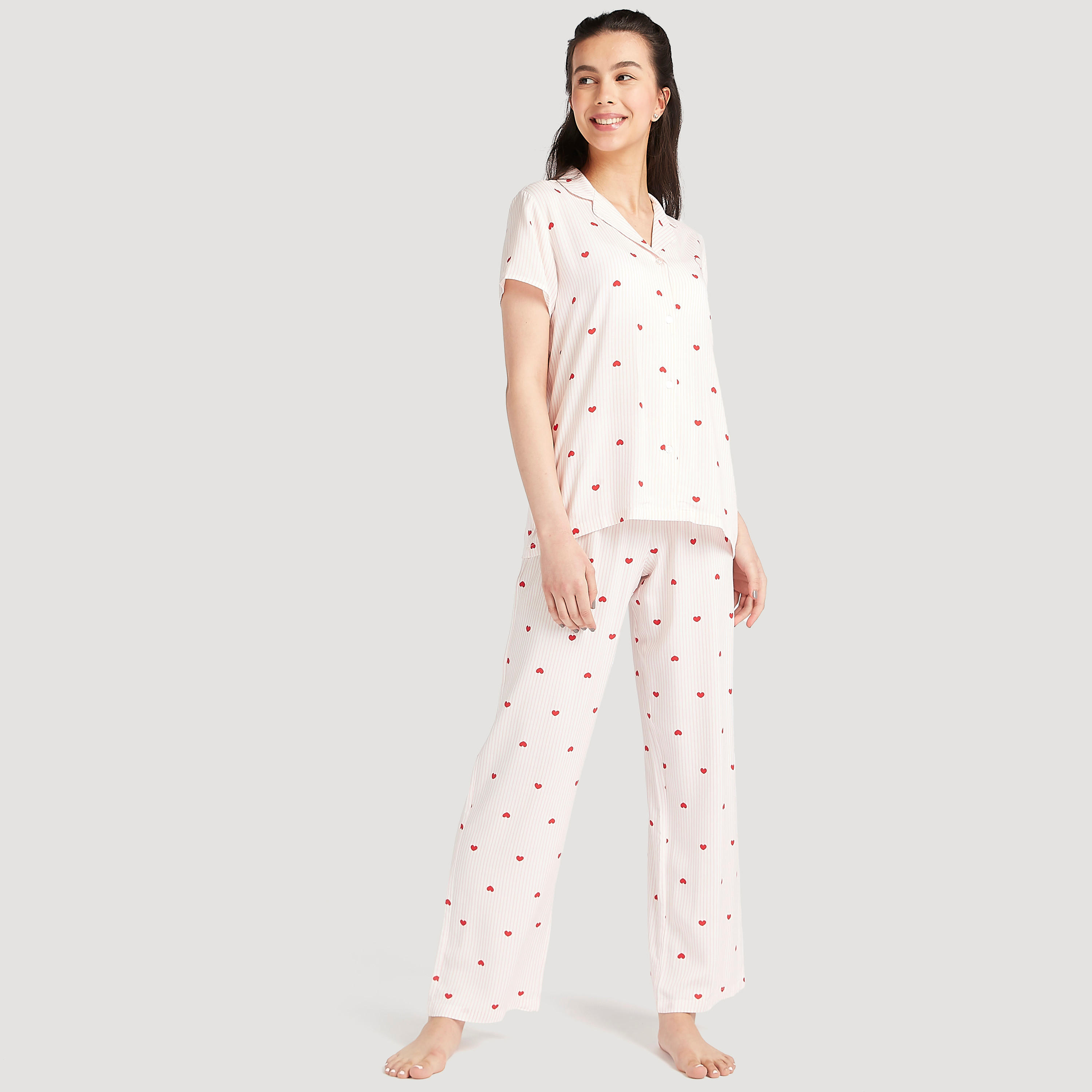 طقم من بنطلون بيجاما وقميص بطبعات-women-clothing-nightwear-pyjamas-longsets-image-5