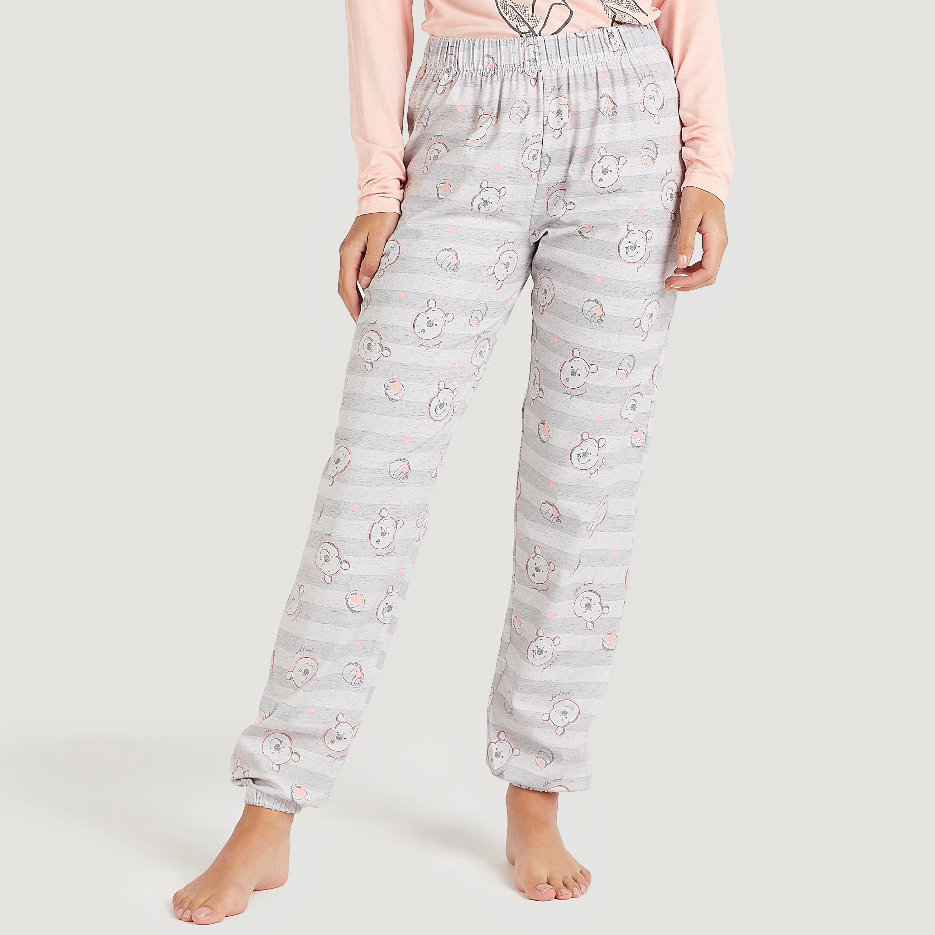 طقم بيجاما من بنطلون وتيشيرت بطبعات ويني ذا بوه-women-clothing-nightwear-pyjamas-longsets-image-6