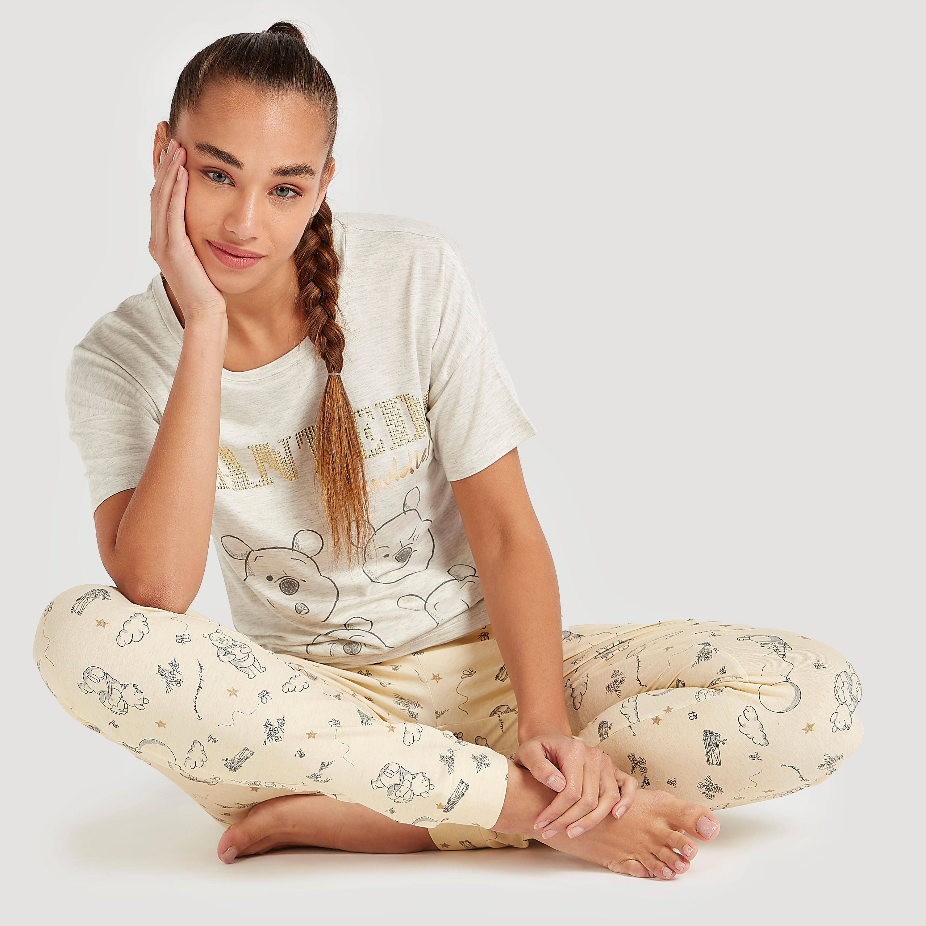 طقم بنطلون بيجاما طويل وتيشيرت بطبعات ويني ذا بوه-women-clothing-nightwear-pyjamas-longsets-image-1
