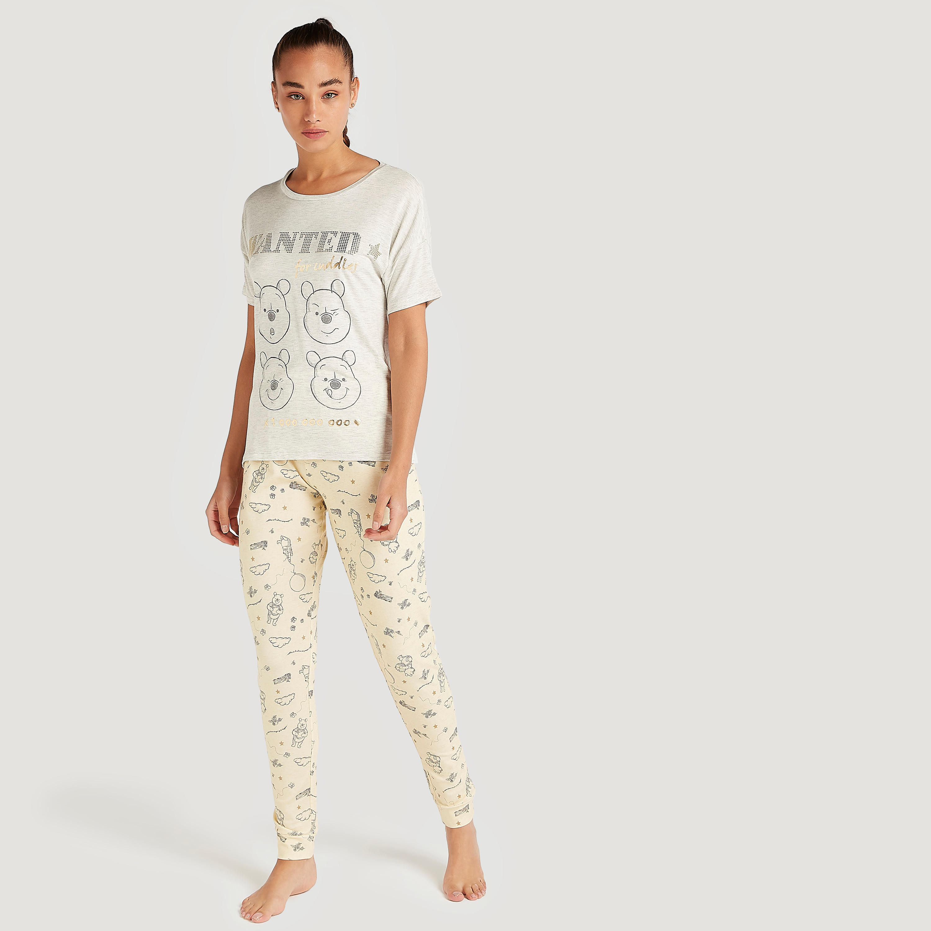 طقم بنطلون بيجاما طويل وتيشيرت بطبعات ويني ذا بوه-women-clothing-nightwear-pyjamas-longsets-image-2