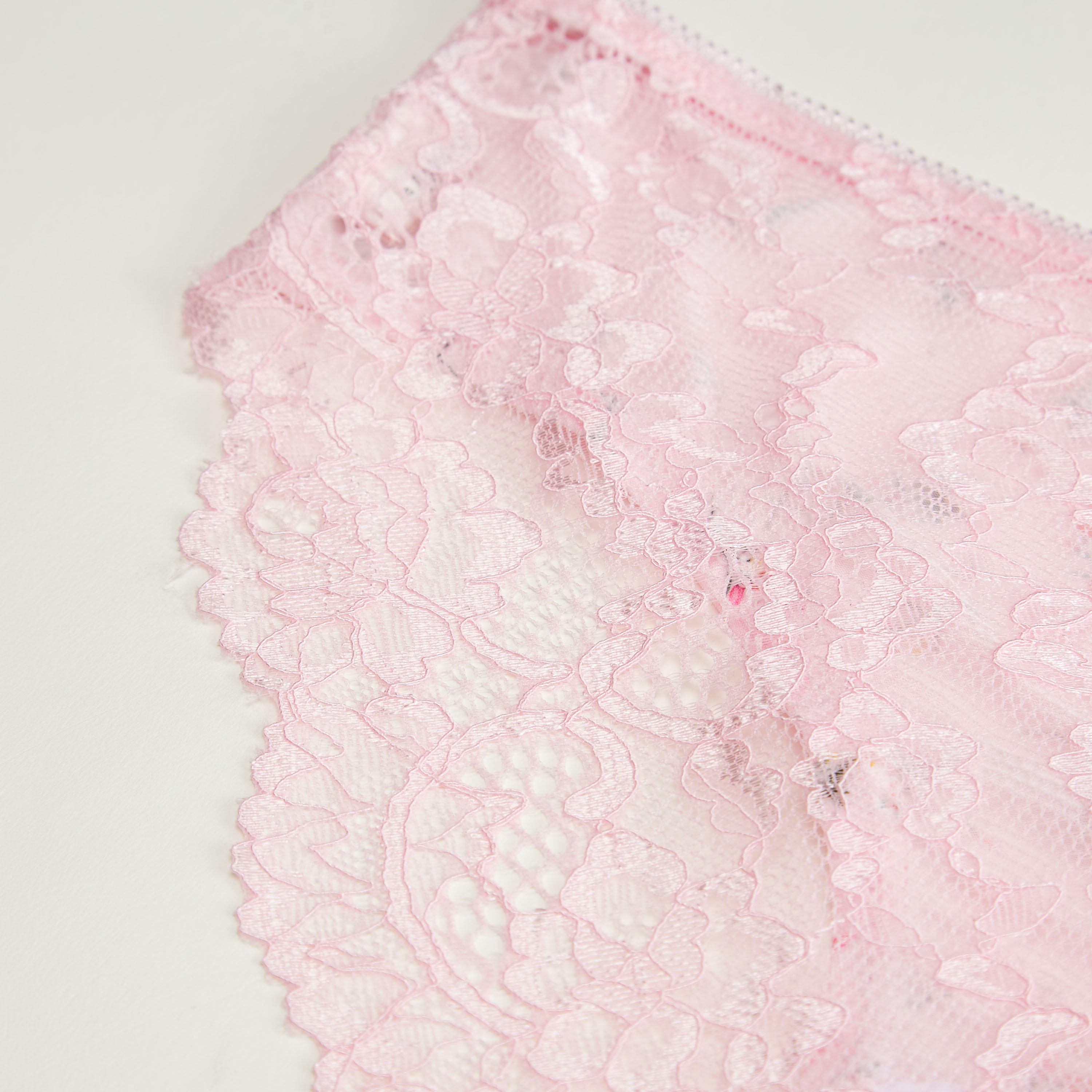 سروال داخليّة هيبستر بطبعات أزهار وتفاصيل دانتيل-women-clothing-lingerie-panties-image-4