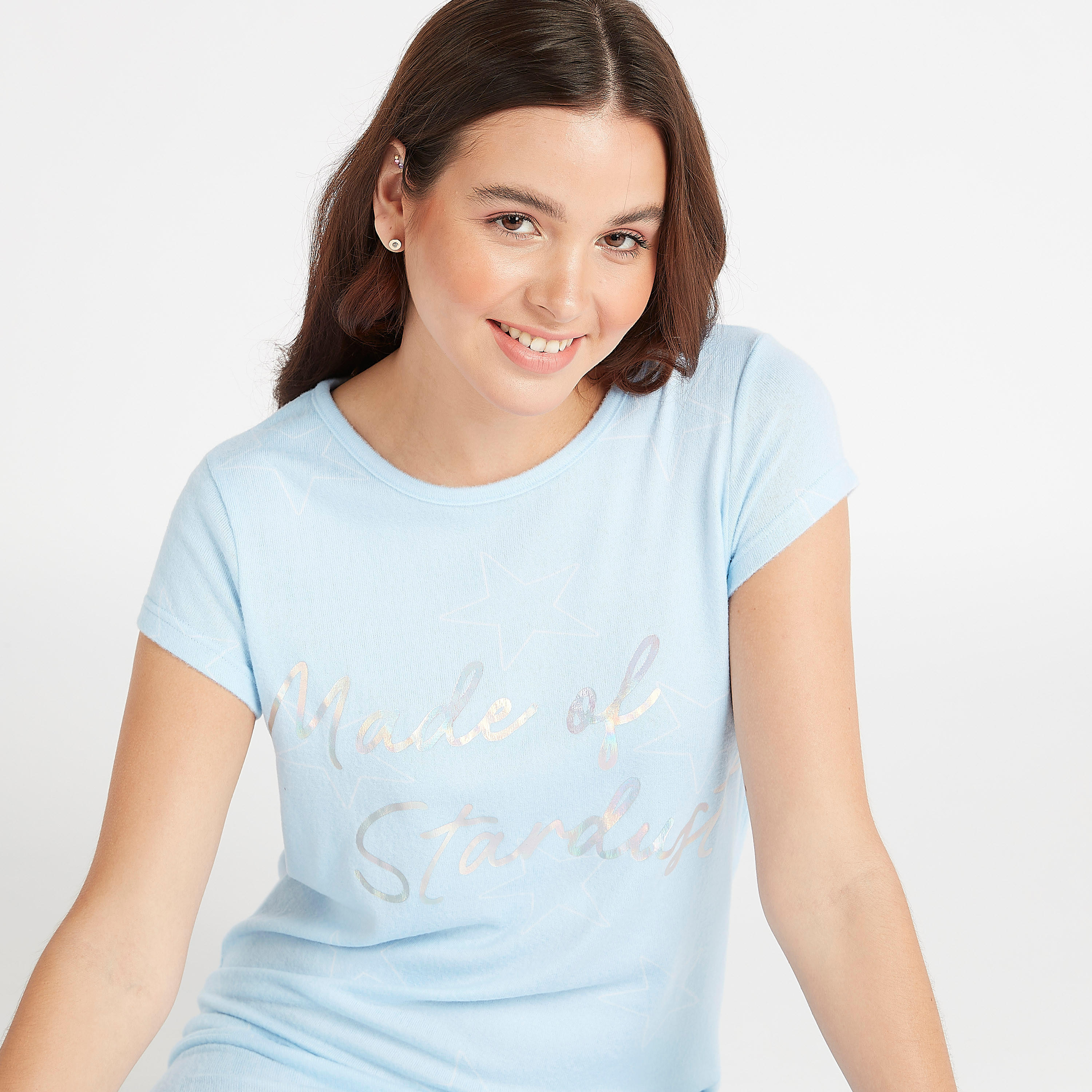فستان نوم بياقة ضيّقة وطبعات شعار وأكمام قصيرة-women-clothing-nightwear-nighties-image-2