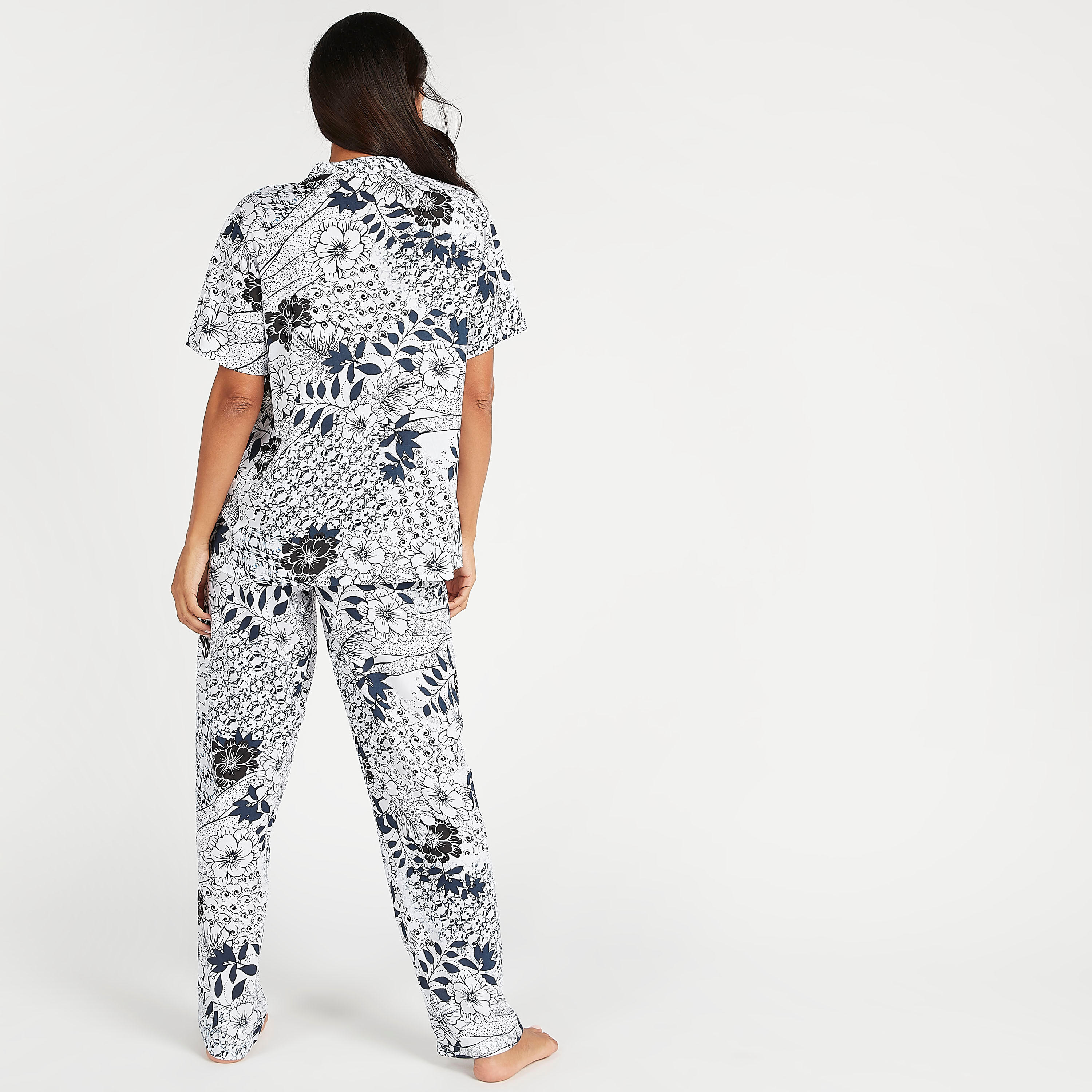 طقم مستدام من بنطلون بيجاما وبلوزة بأكمام قصيرة وطبعات-women-clothing-nightwear-pyjamas-longsets-image-4