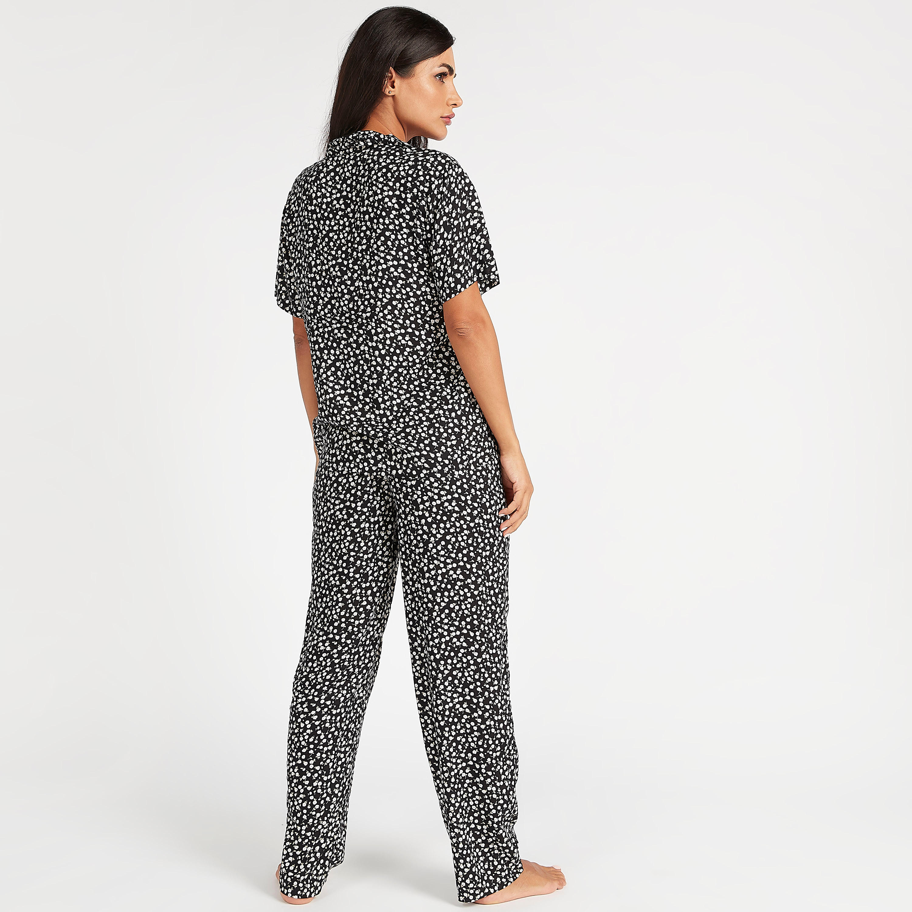 طقم مستدام من بنطلون بيجاما وقميص بأكمام قصيرة وطبعات-women-clothing-nightwear-pyjamas-longsets-image-3