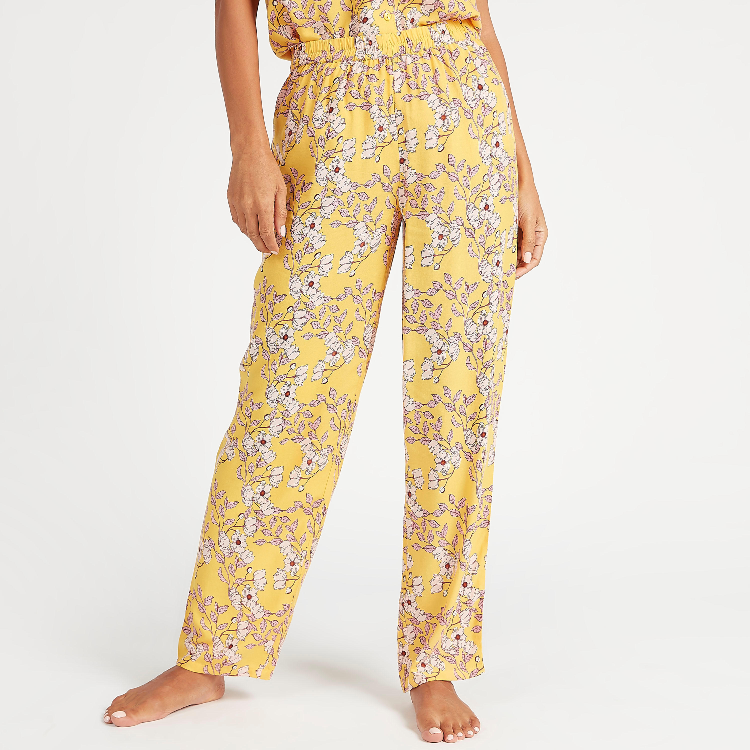 طقم مستدام من بنطلون بيجاما وقميص بأكمام قصيرة وطبعات-women-clothing-nightwear-pyjamas-longsets-image-6