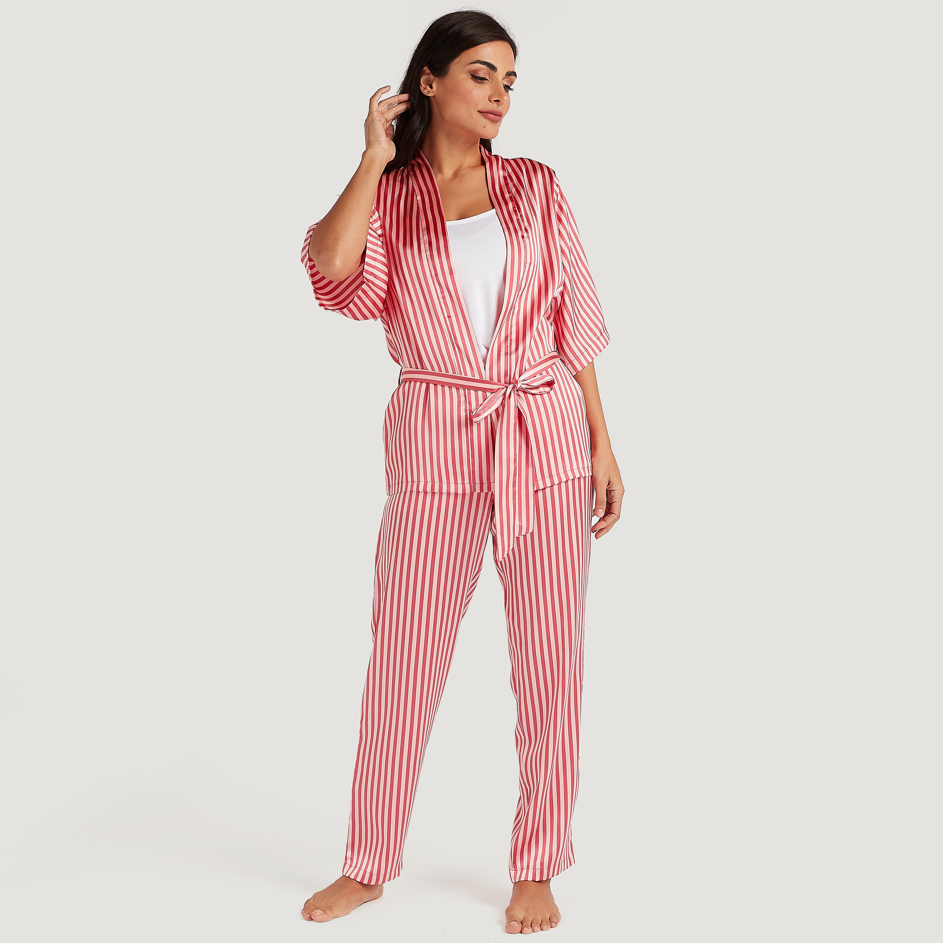طقم من بنطلون بيجاما طويل بأربطة وقميص نوم مخطّط-women-clothing-nightwear-pyjamas-longsets-image-4