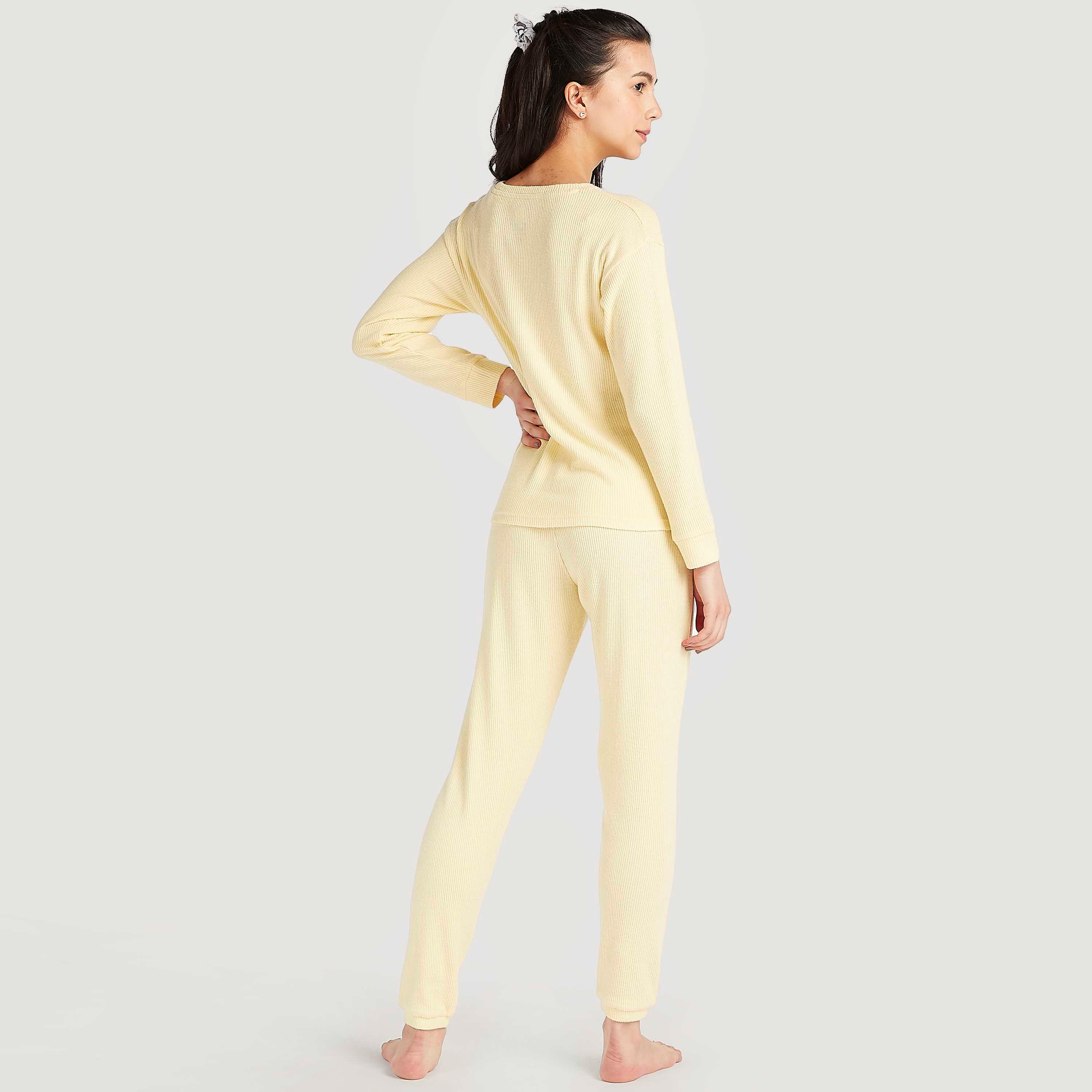 طقم بنطلون بيجاما وبلوزة بياقة مستديرة بطبعات هاللو كيتي-women-clothing-nightwear-pyjamas-longsets-image-4