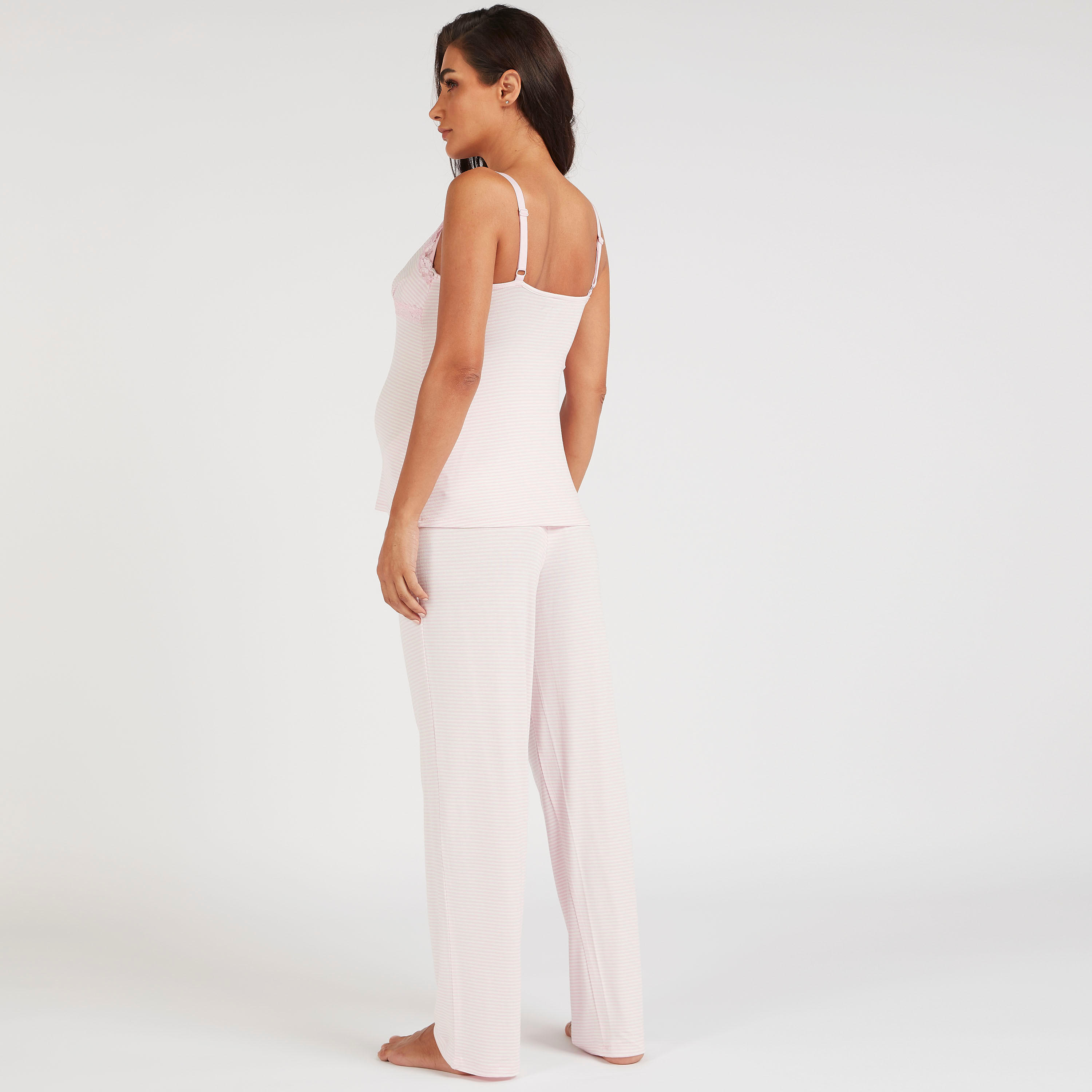 طقم بنطلون بيجاما وبلوزة كامي بتفاصيل دانتيل مخطّطة-women-clothing-maternity-nightwear-image-3