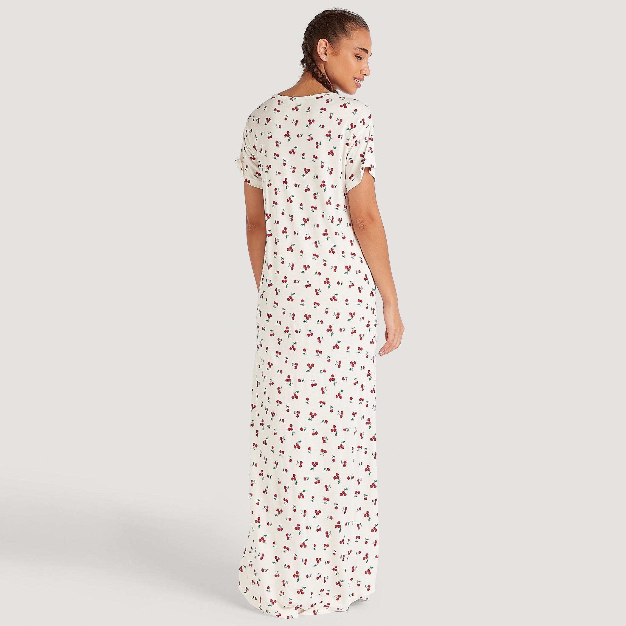 قميص نوم بياقة مستديرة وأكمام قصيرة وطبعات-women-clothing-nightwear-nighties-image-4
