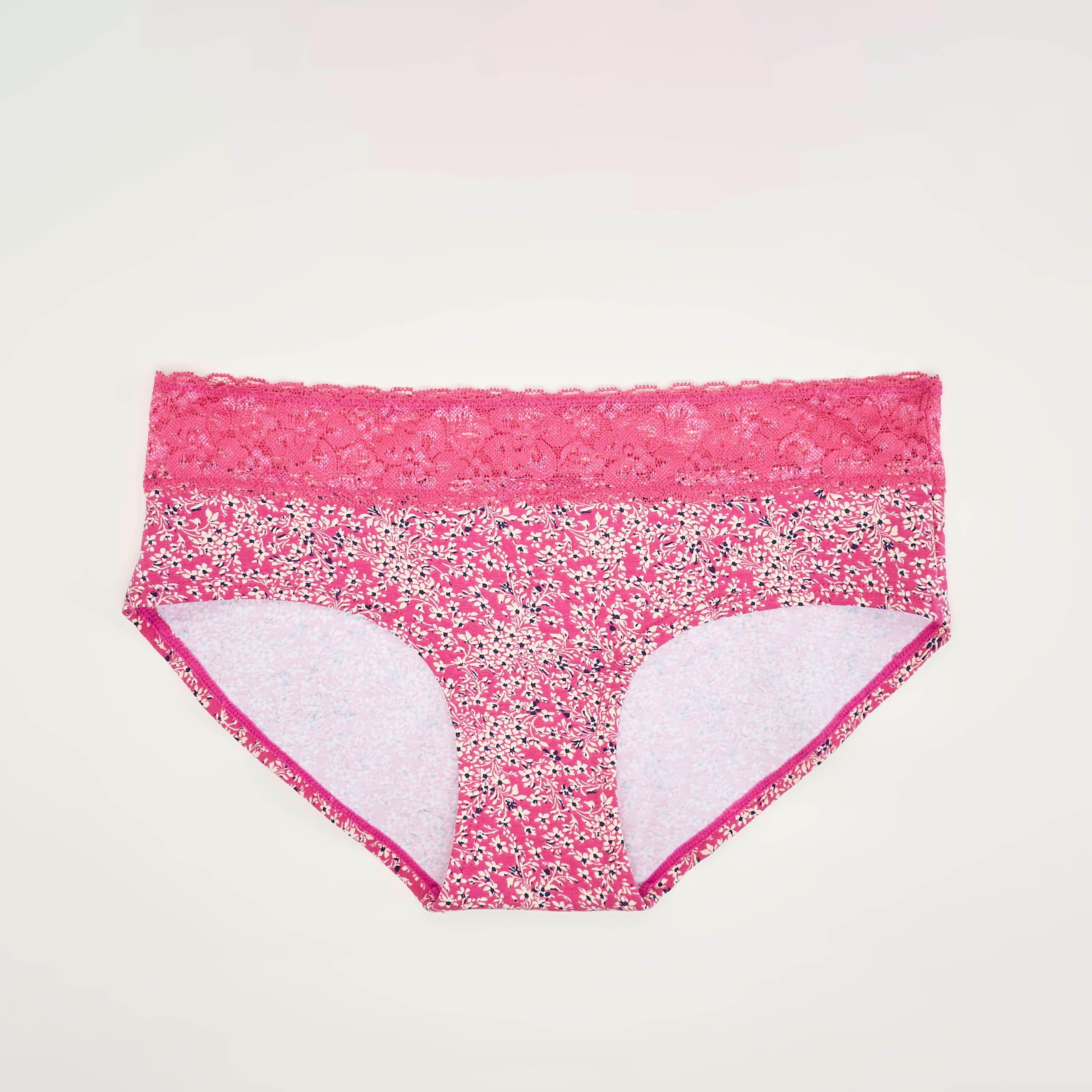 سراويل داخلية بطبعات أزهار وتفاصيل دانتيل-women-clothing-lingerie-panties-image-1