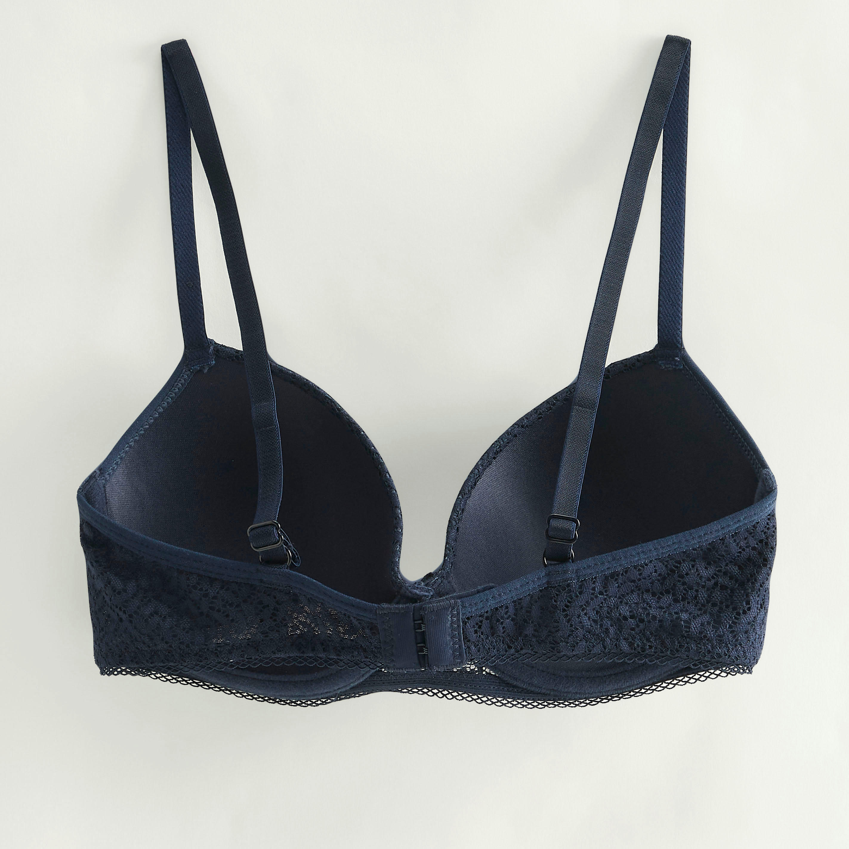 طقم صدريّة ديمي مبطّنة وسروال داخلي بتفاصيل دانتيل - 4 قطع-women-clothing-lingerie-lingeriesets-image-4